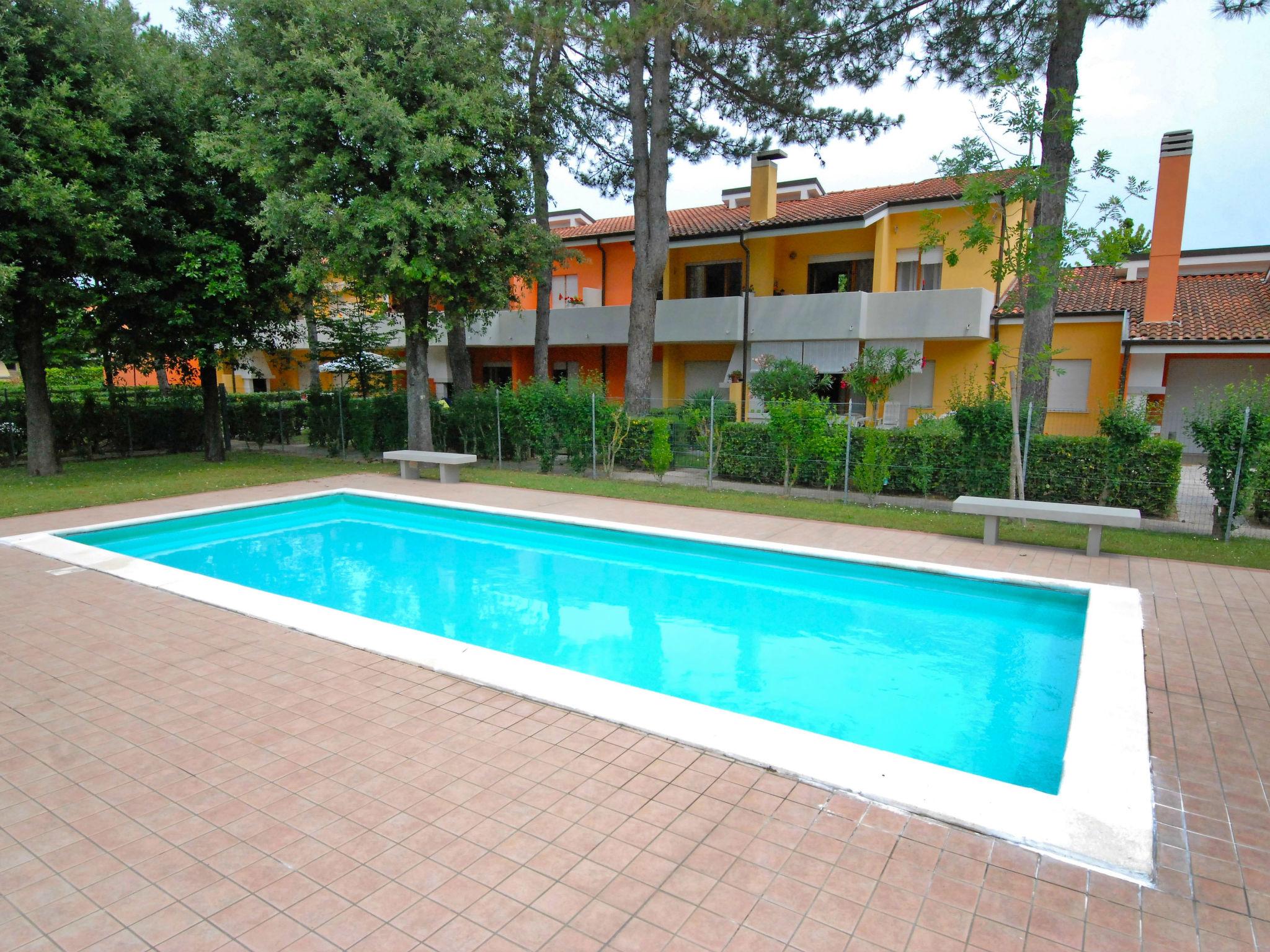 Photo 21 - 2 bedroom Apartment in San Michele al Tagliamento with swimming pool and sea view