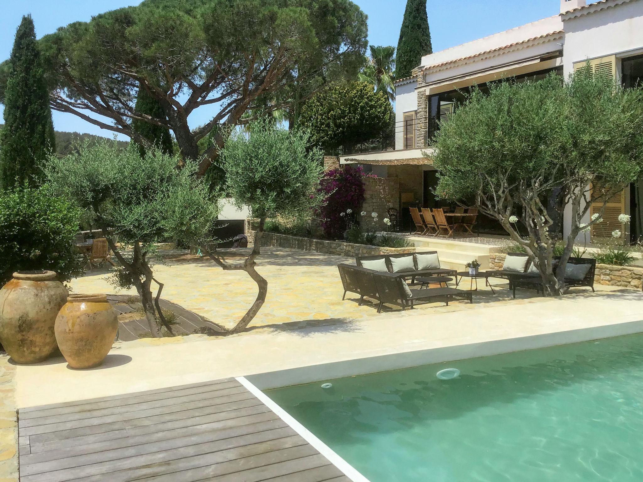 Photo 1 - 4 bedroom House in Bandol with private pool and sea view
