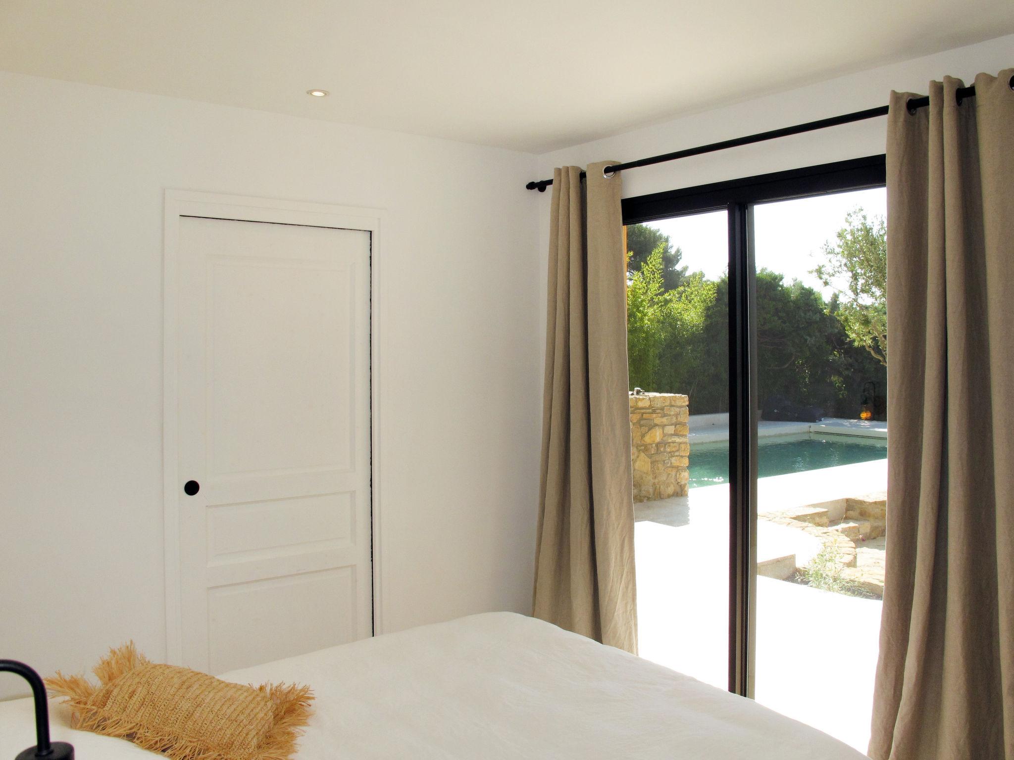 Photo 16 - 4 bedroom House in Bandol with private pool and sea view