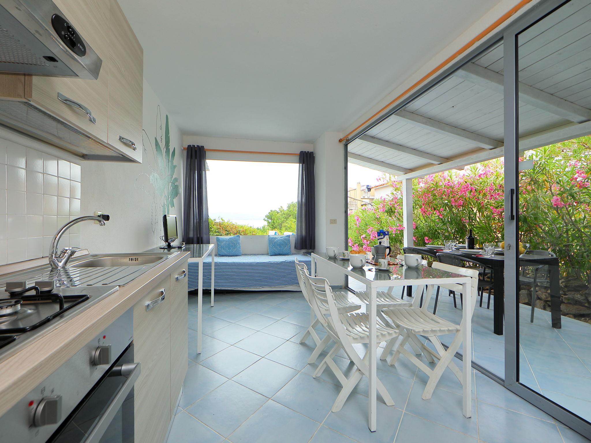 Foto 7 - Apartamento de 1 habitación en Golfo Aranci con jardín y vistas al mar