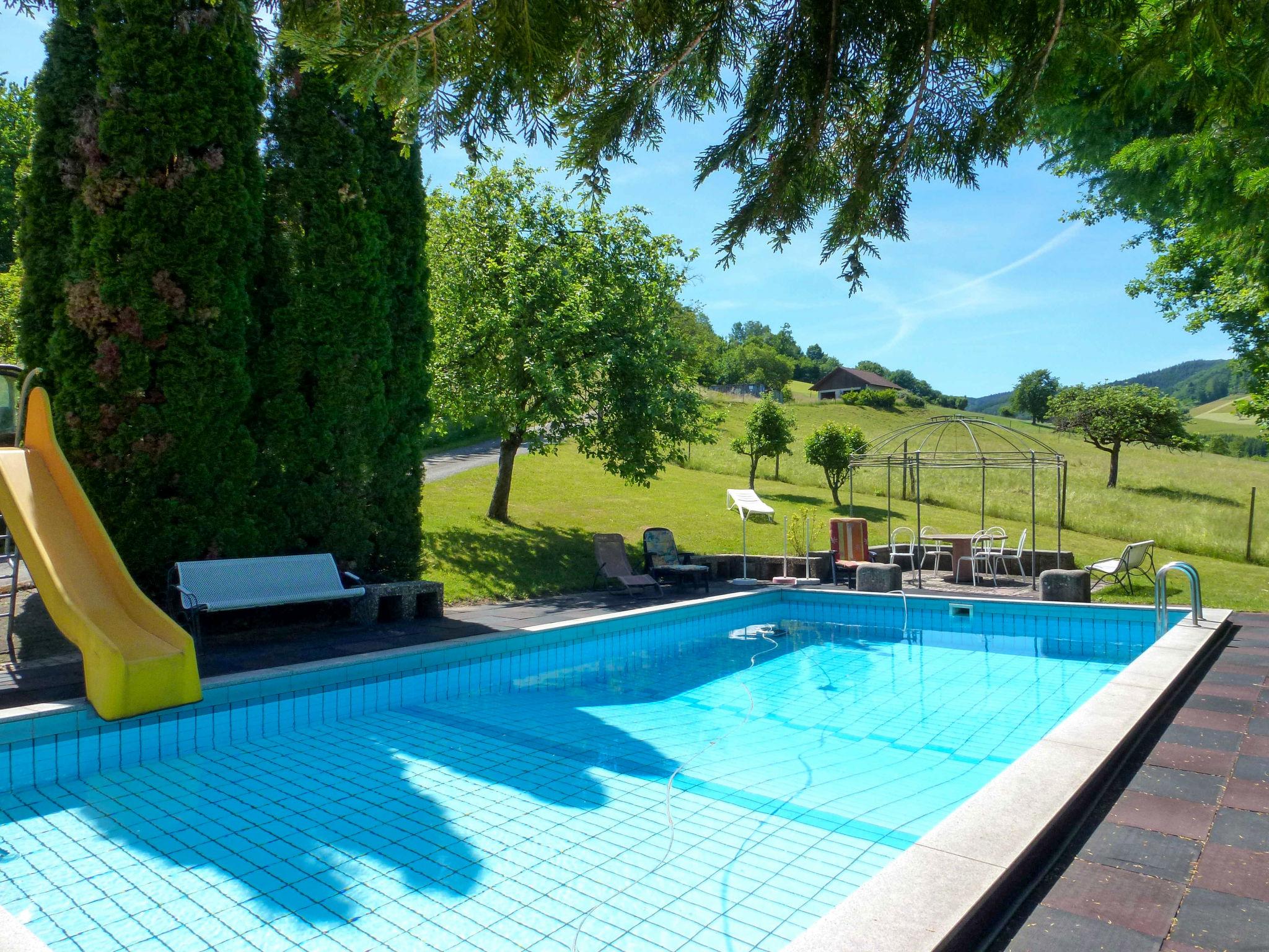 Foto 4 - Apartamento de 1 habitación en Steinach con piscina y vistas a la montaña