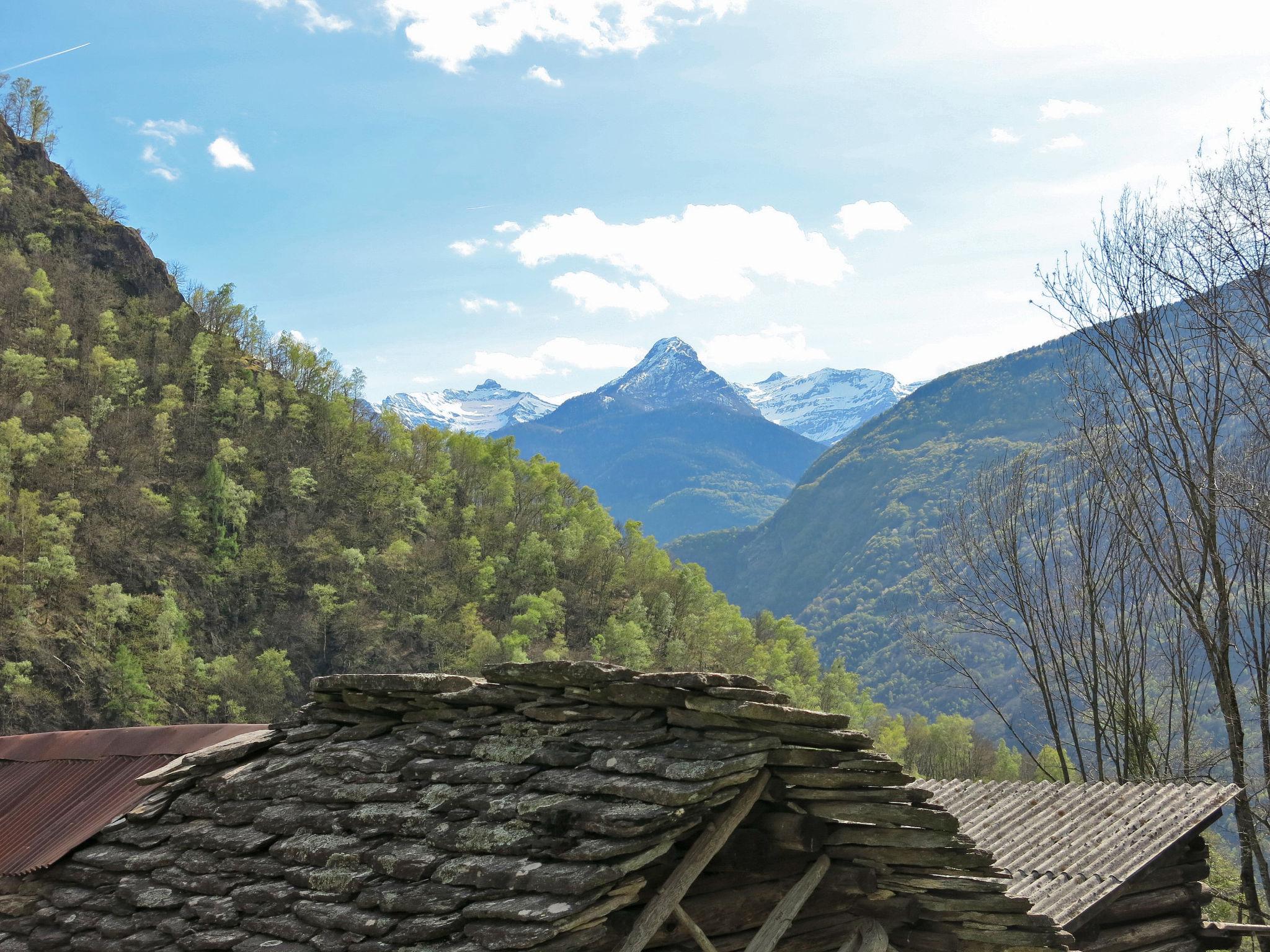 Photo 14 - Maison de 1 chambre à Serravalle avec terrasse et vues sur la montagne