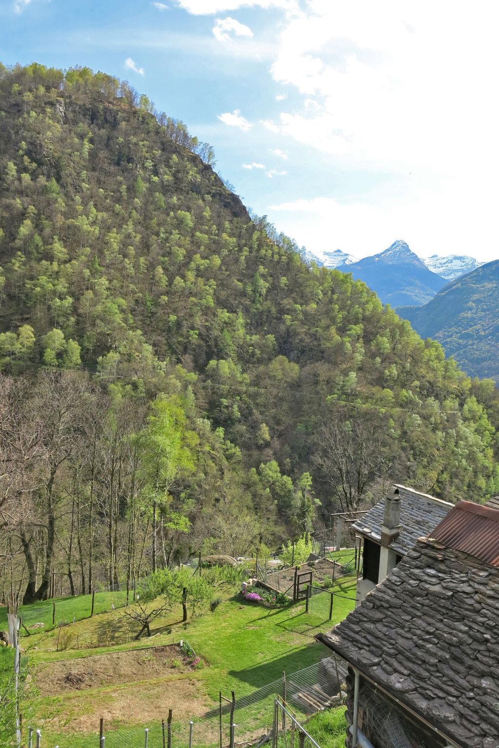 Foto 13 - Haus mit 1 Schlafzimmer in Serravalle mit terrasse und blick auf die berge