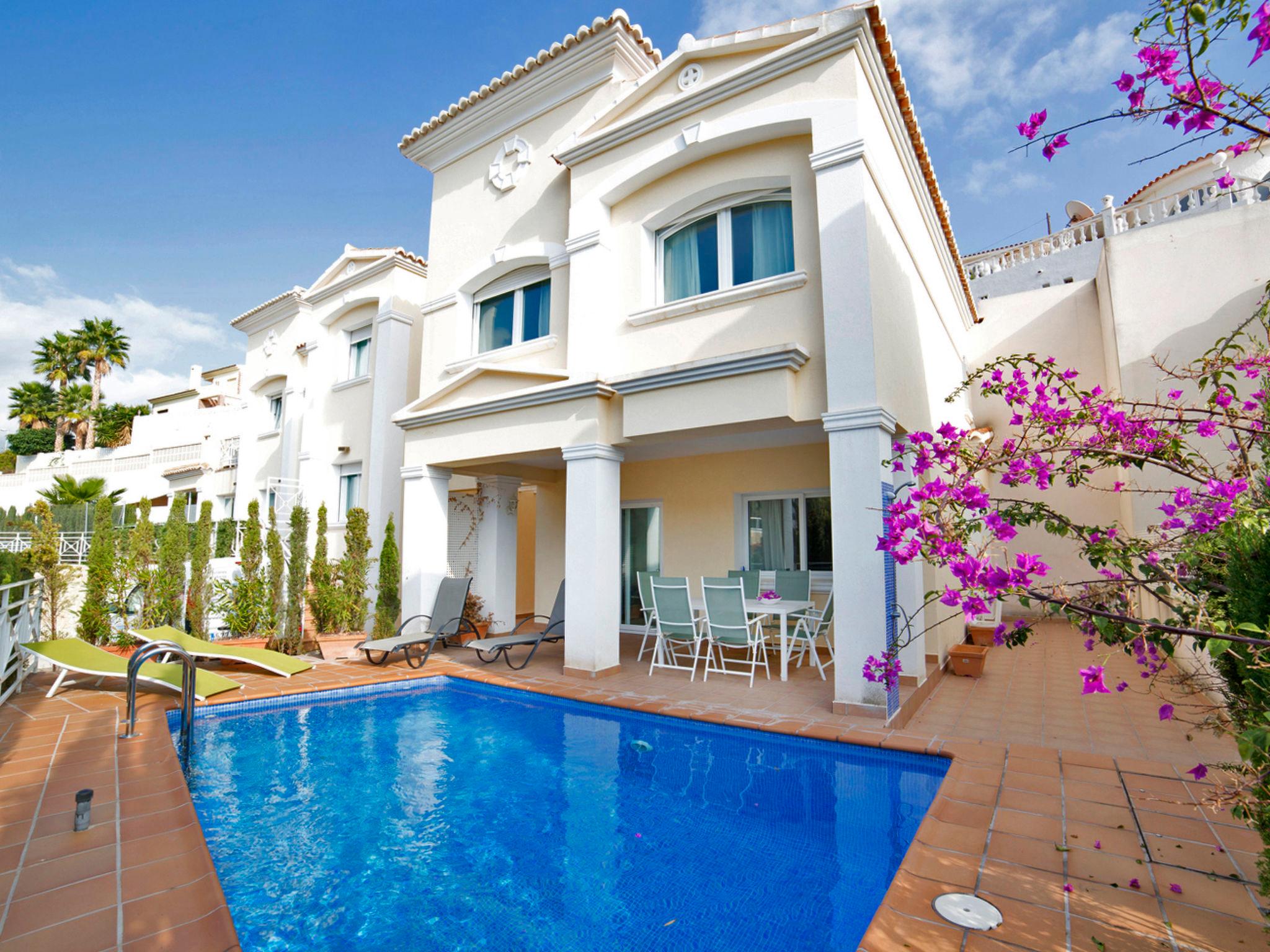 Photo 1 - Maison de 3 chambres à Calp avec piscine privée et vues à la mer