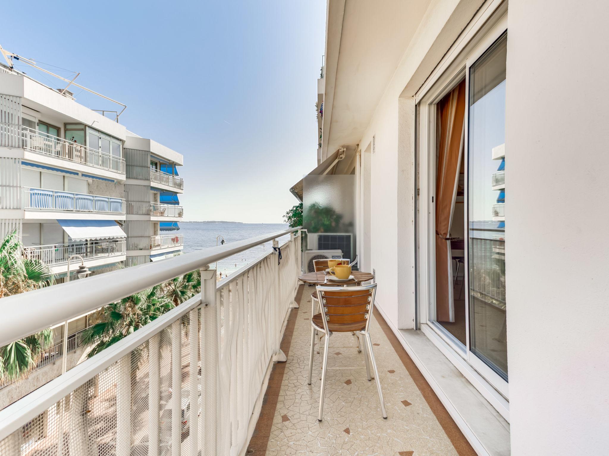 Foto 2 - Appartamento con 1 camera da letto a Cannes con terrazza e vista mare