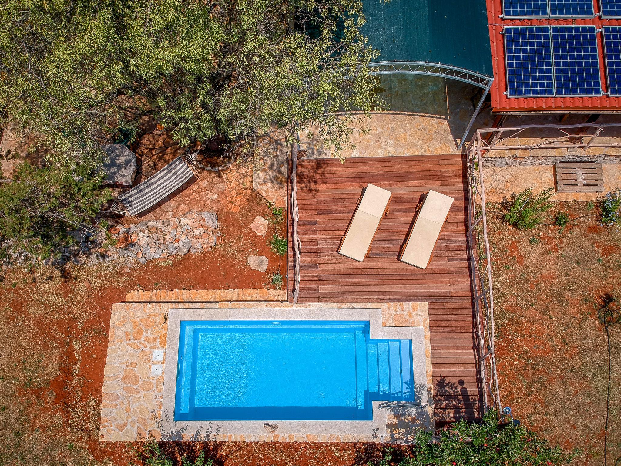 Photo 6 - Maison en Stari Grad avec piscine privée et vues à la mer