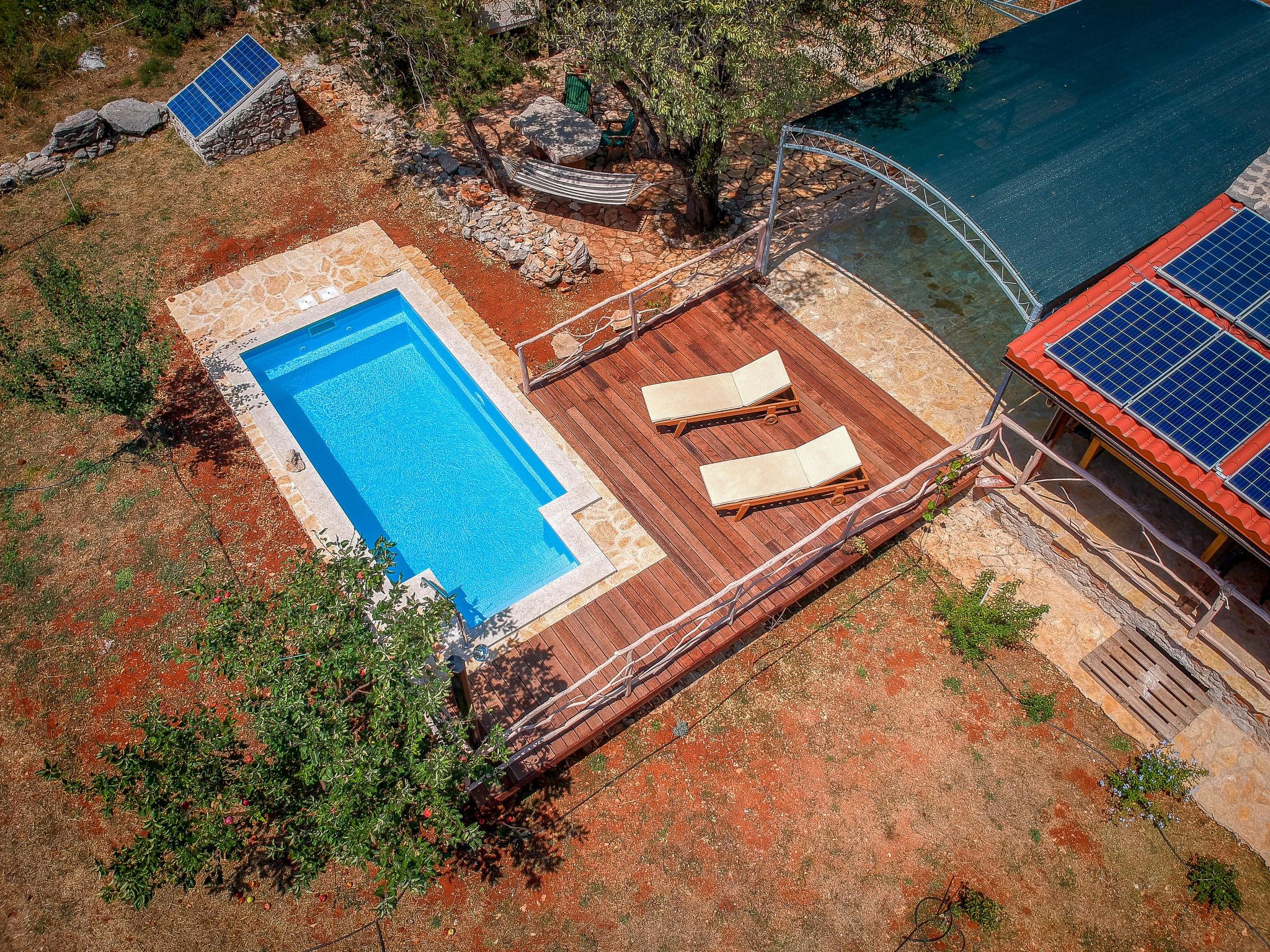 Photo 20 - Maison en Stari Grad avec piscine privée et vues à la mer