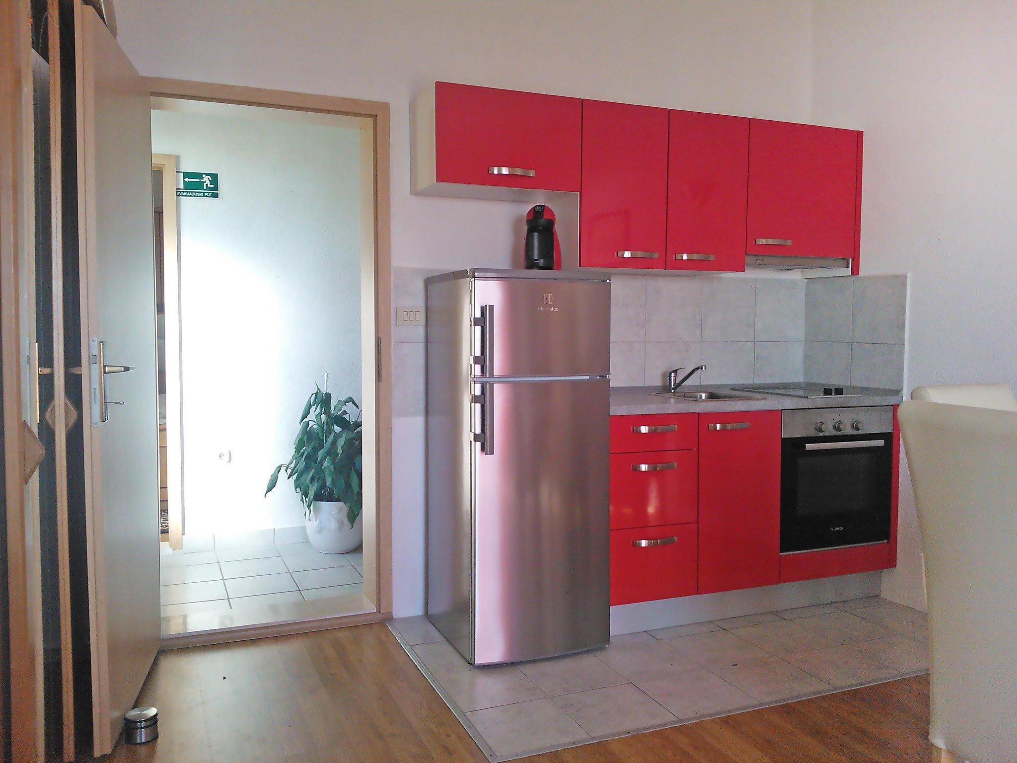 Foto 7 - Apartamento de 1 quarto em Makarska