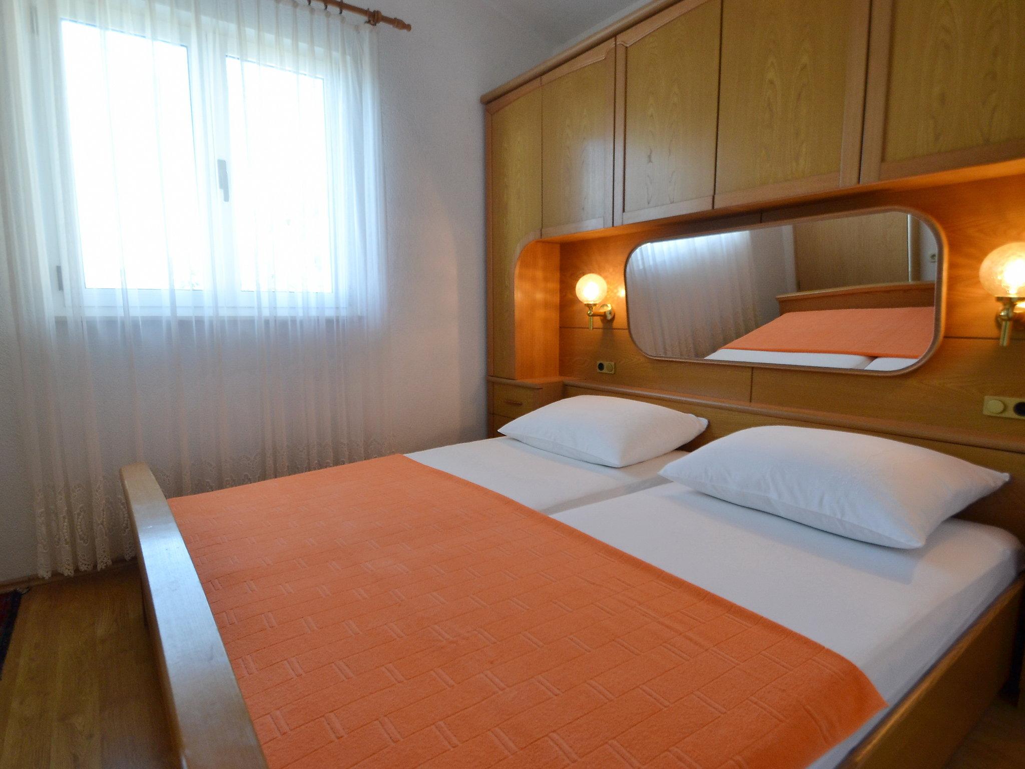 Foto 4 - Apartamento de 1 quarto em Makarska com vistas do mar