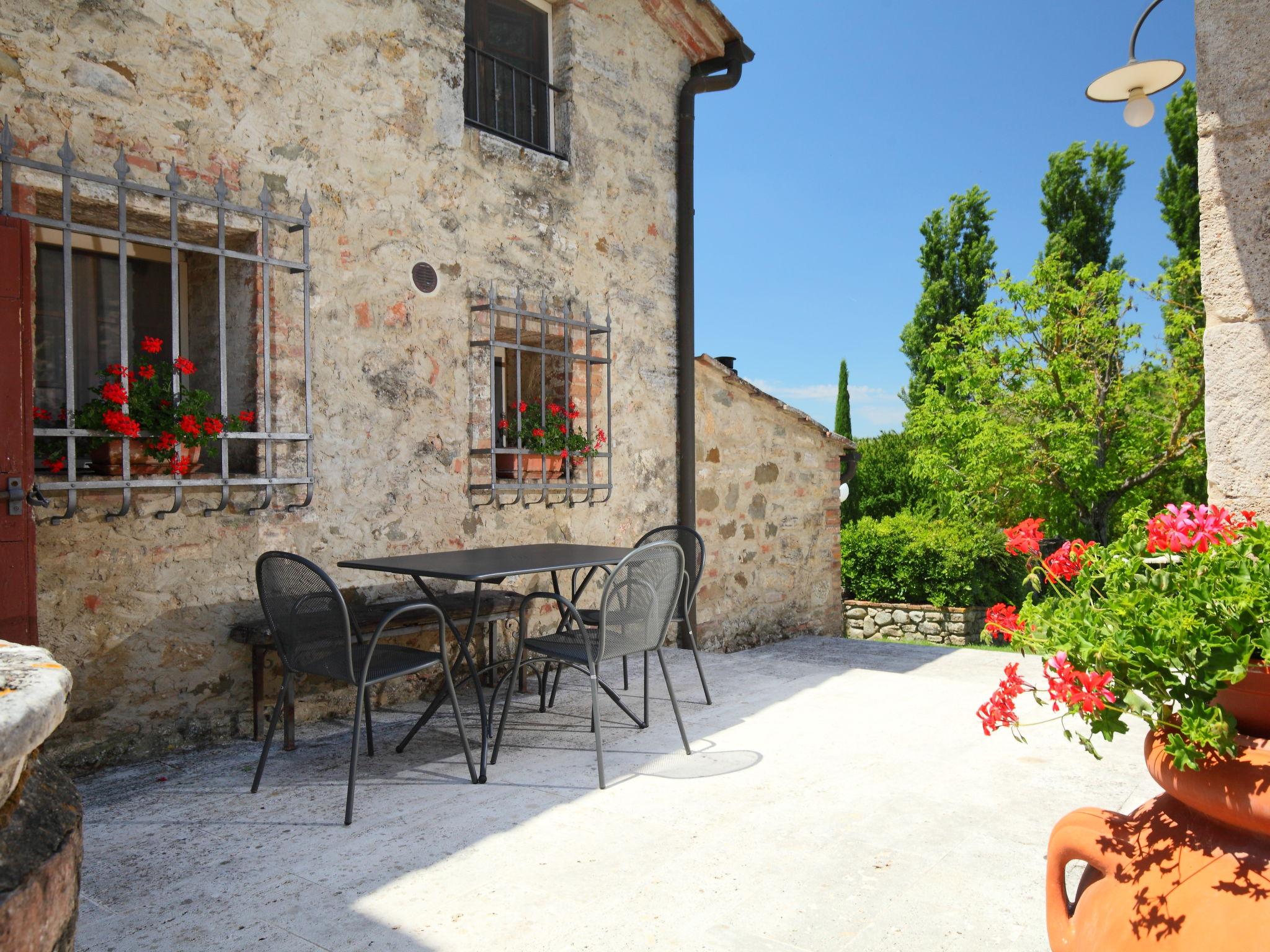 Foto 23 - Appartamento con 2 camere da letto a Rapolano Terme con piscina e giardino