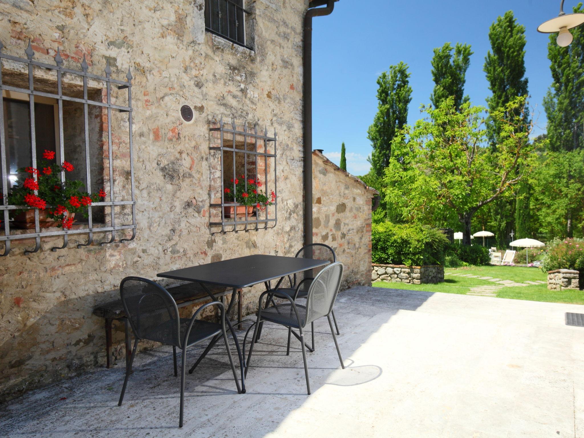 Photo 24 - Appartement de 2 chambres à Rapolano Terme avec piscine et jardin