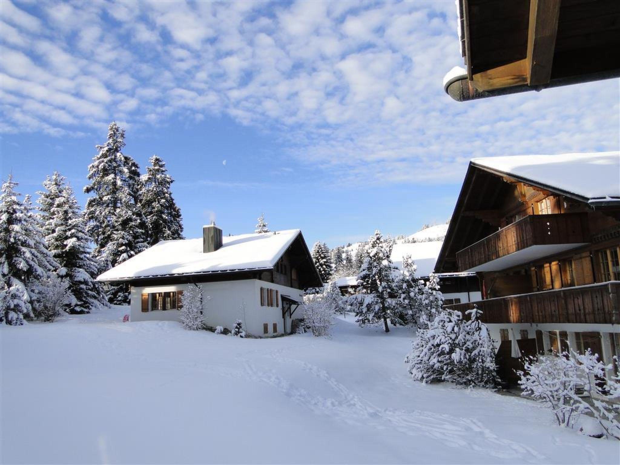 Photo 8 - 2 bedroom Apartment in Saanen