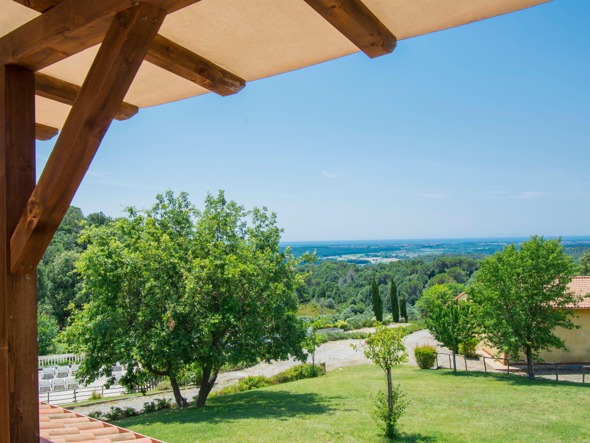 Foto 8 - Apartamento de 2 quartos em Riparbella com piscina e jardim