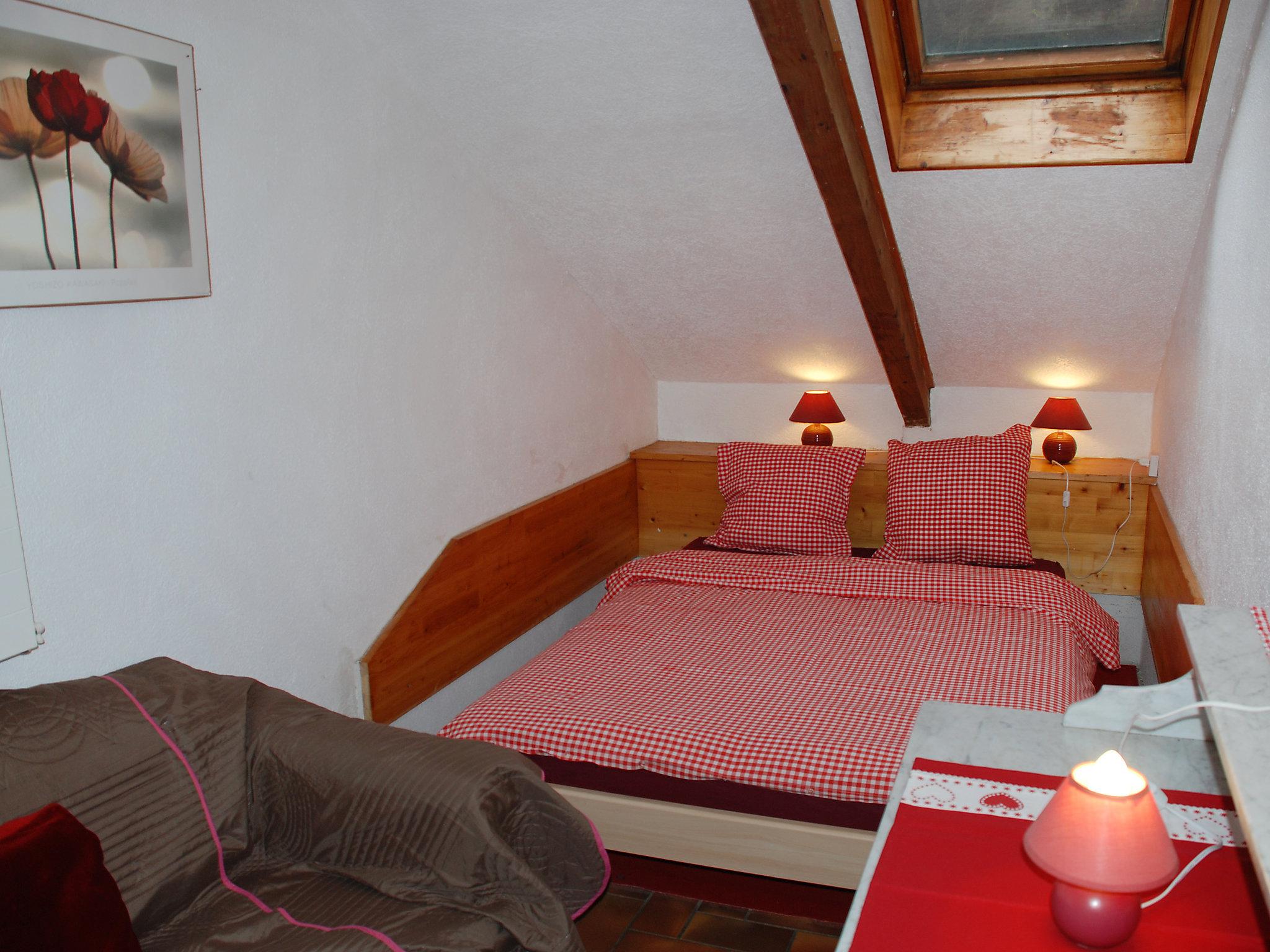 Foto 4 - Apartamento de 4 quartos em Clos du Doubs com jardim