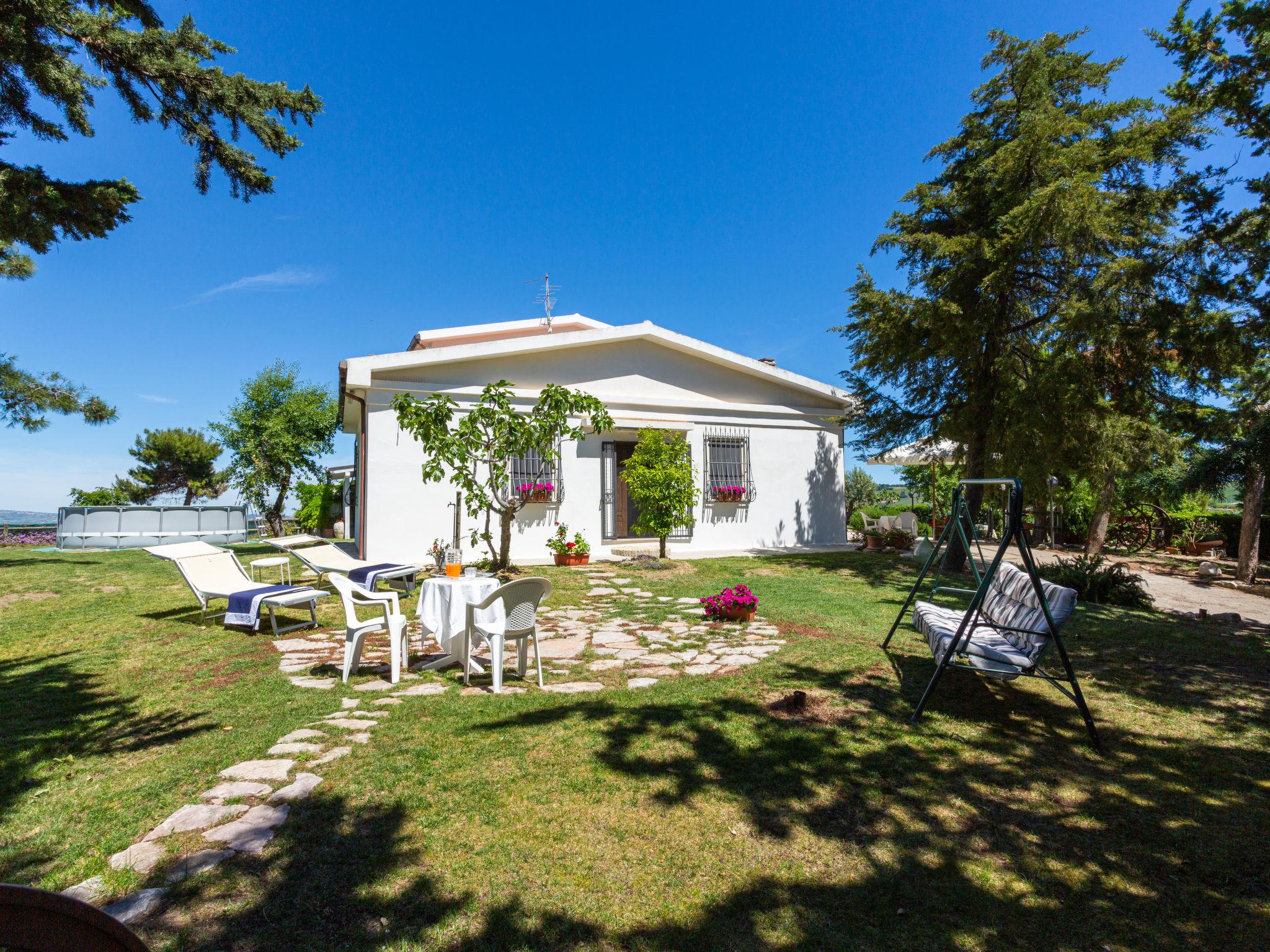 Foto 2 - Casa de 4 habitaciones en Montenero di Bisaccia con piscina privada y jardín