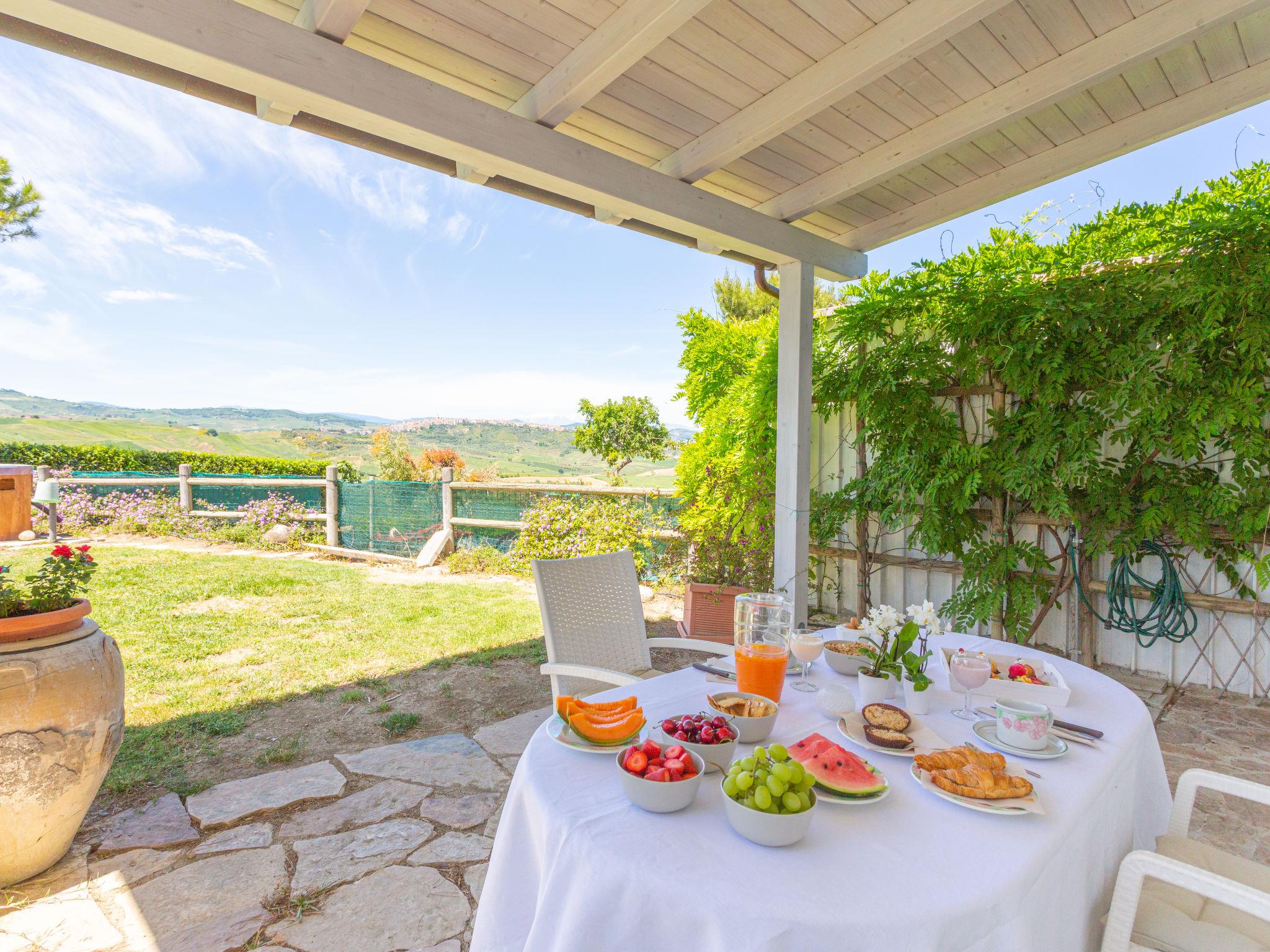 Photo 29 - Maison de 4 chambres à Montenero di Bisaccia avec piscine privée et jardin