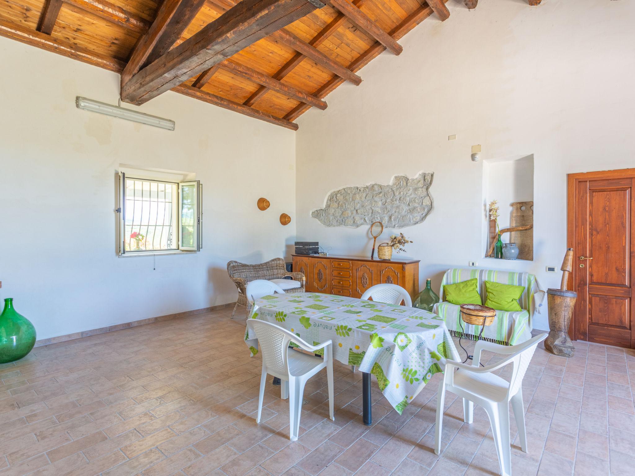 Photo 13 - 4 bedroom House in Montenero di Bisaccia with private pool and garden