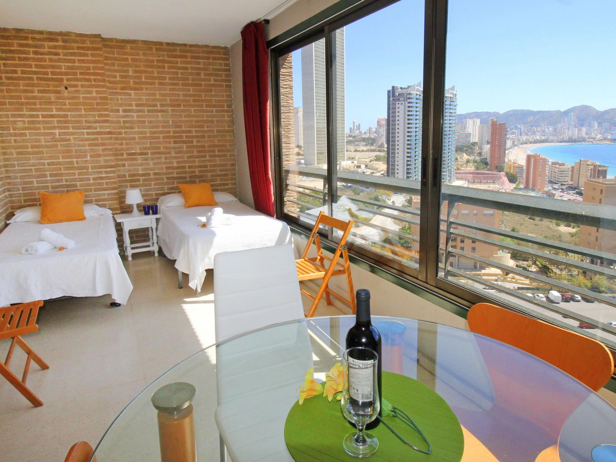 Foto 5 - Apartamento de 1 habitación en Benidorm con piscina y vistas al mar