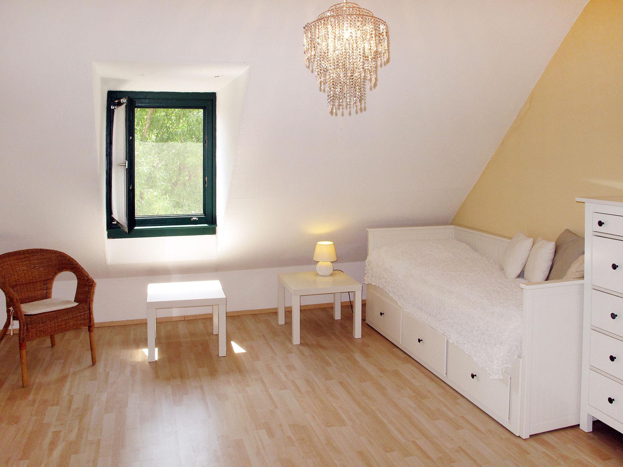 Foto 4 - Casa con 2 camere da letto a Mörbisch am See con terrazza e vista sulle montagne