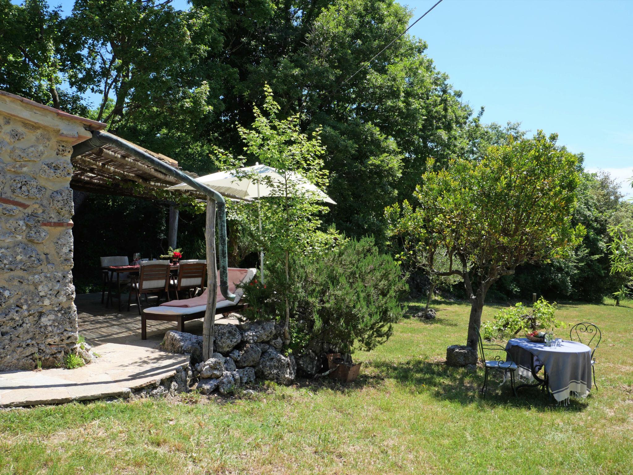 Foto 18 - Casa de 1 habitación en Montieri con piscina y jardín