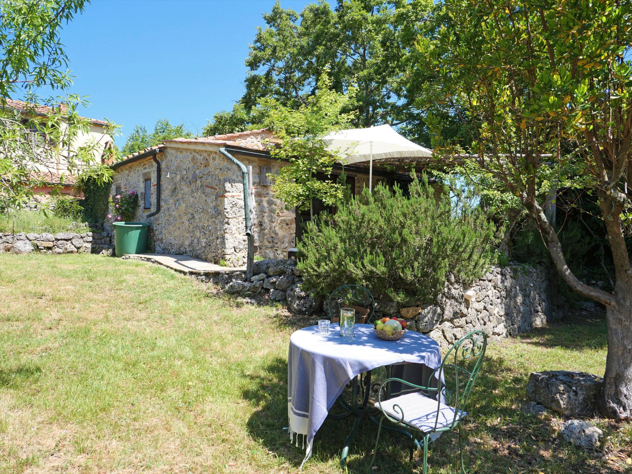 Photo 29 - 1 bedroom House in Montieri with swimming pool and garden