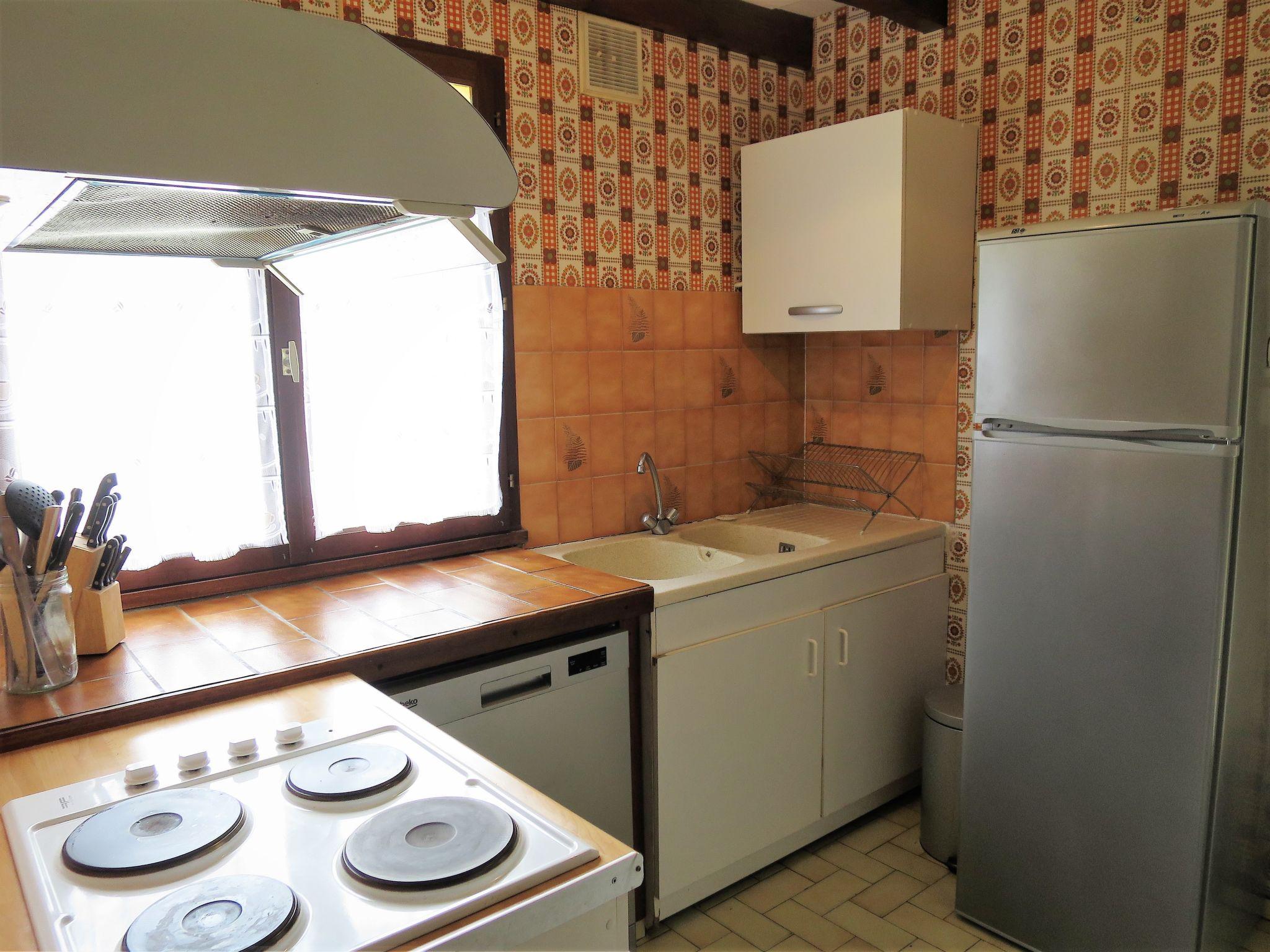 Photo 7 - 3 bedroom House in Le Porge with garden