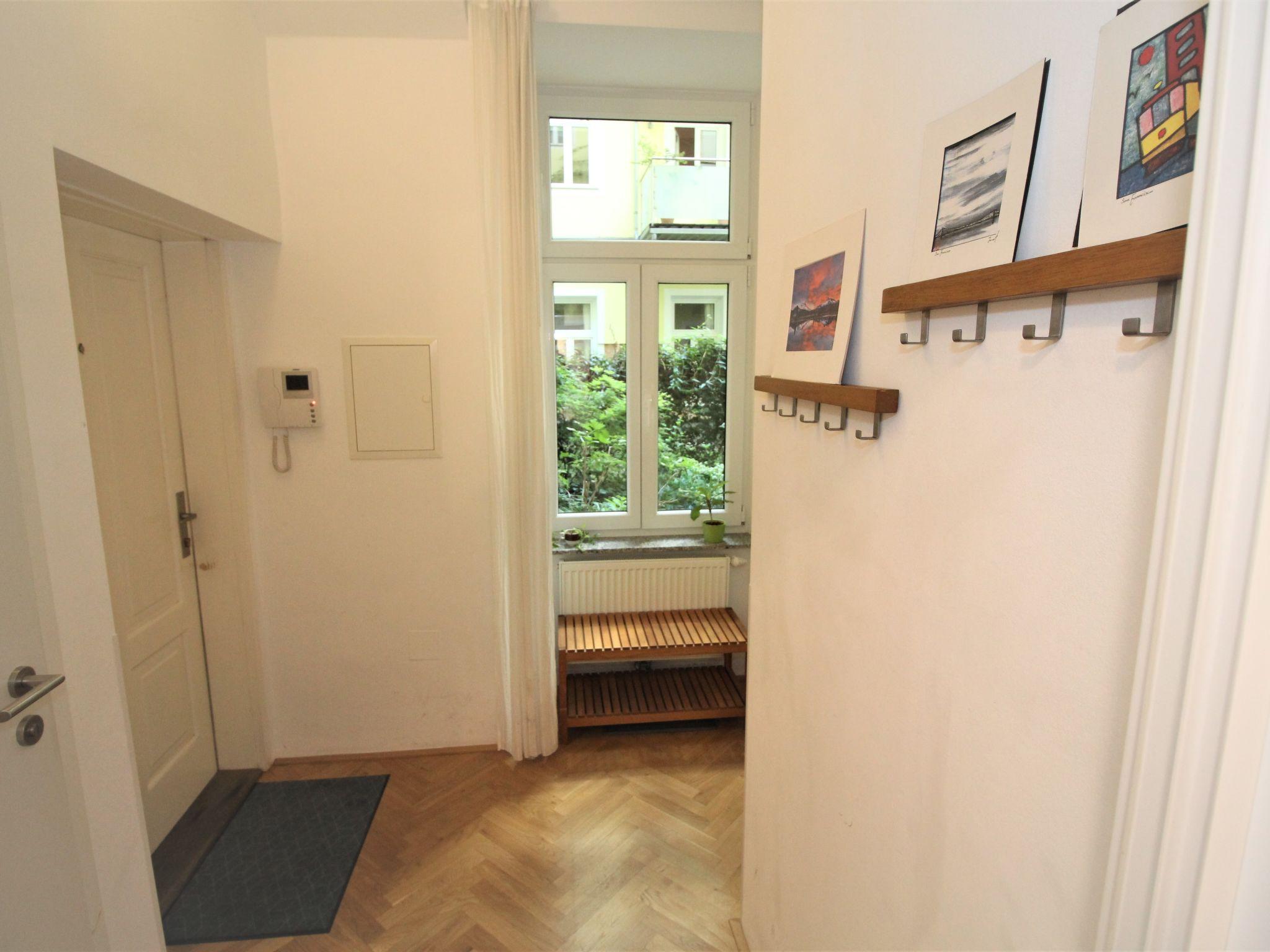 Foto 13 - Apartamento de 1 quarto em Viena com jardim e terraço