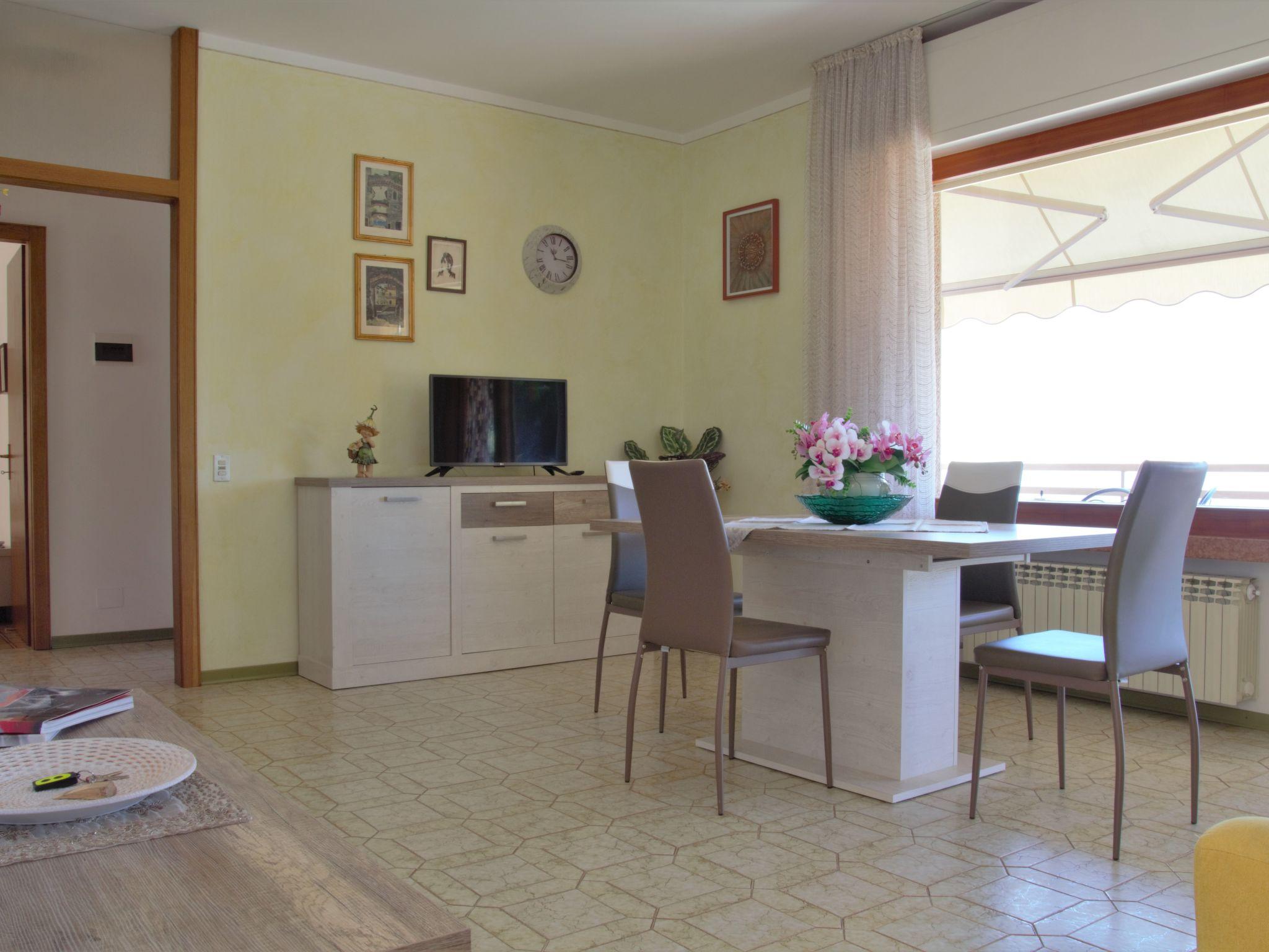 Foto 9 - Apartamento de 2 quartos em Malcesine com jardim