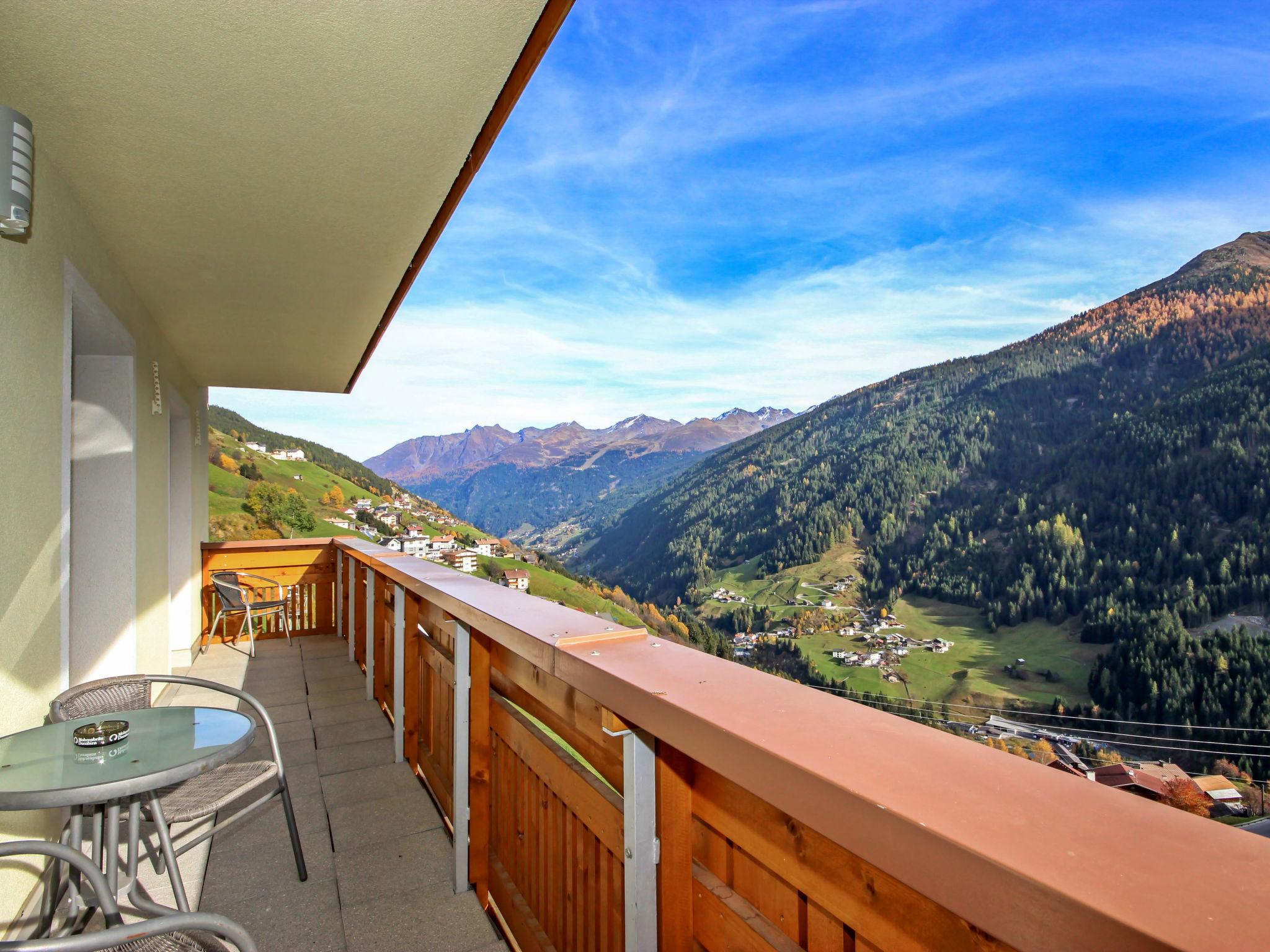 Photo 5 - 4 bedroom Apartment in Kappl with mountain view