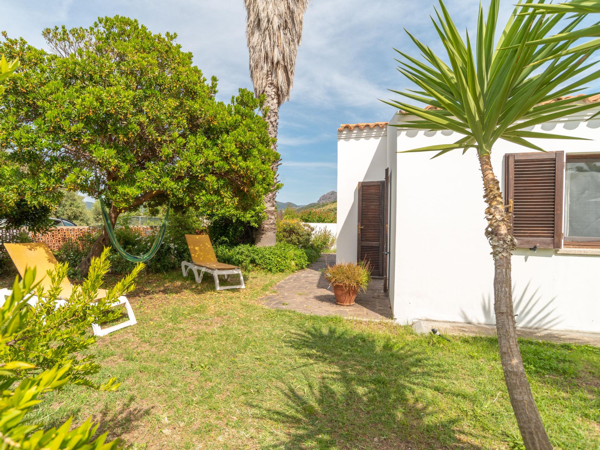 Photo 20 - Maison de 3 chambres à Santa Maria Coghinas avec jardin et vues à la mer