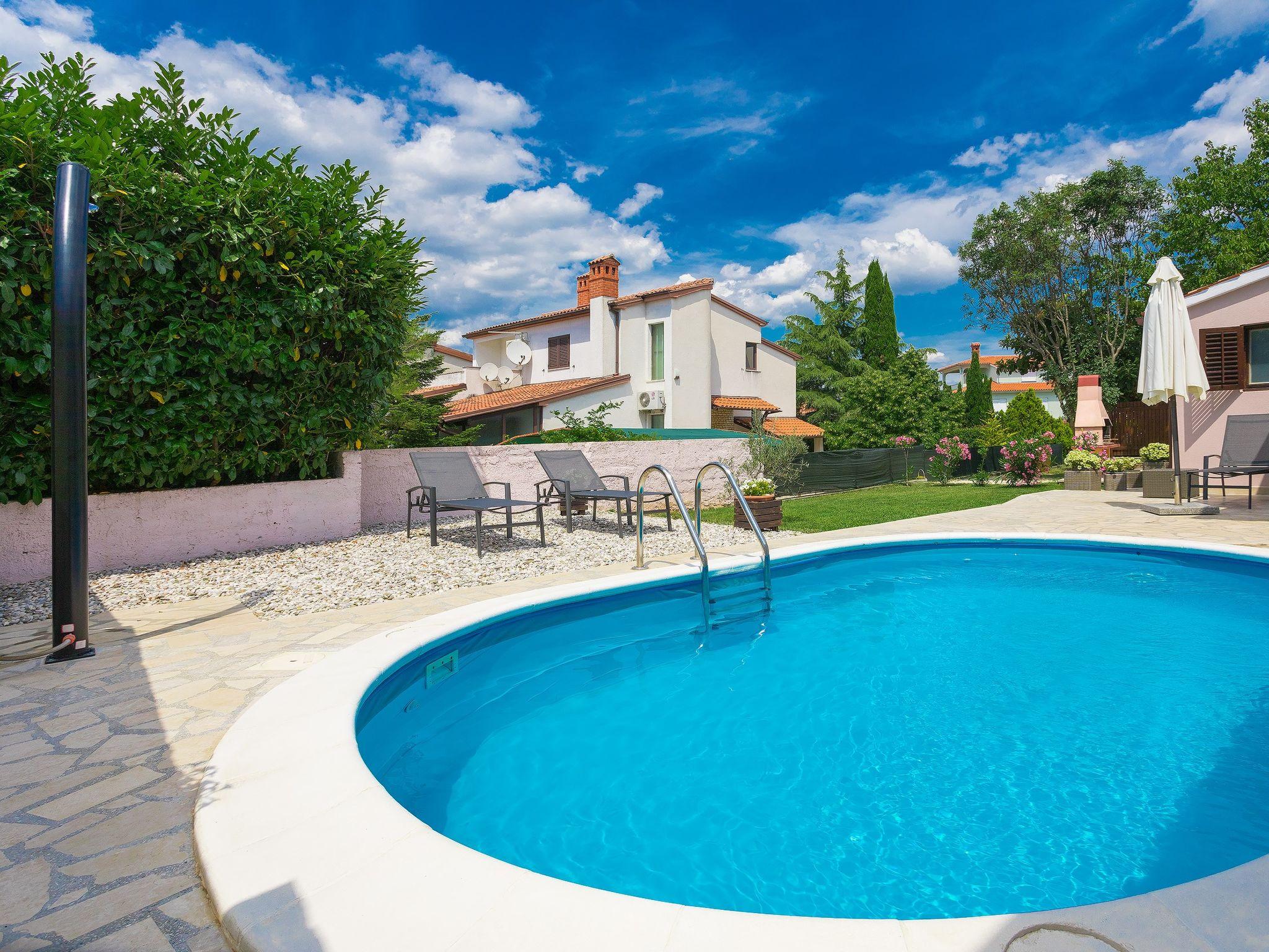 Photo 30 - Maison de 3 chambres à Pula avec piscine privée et vues à la mer