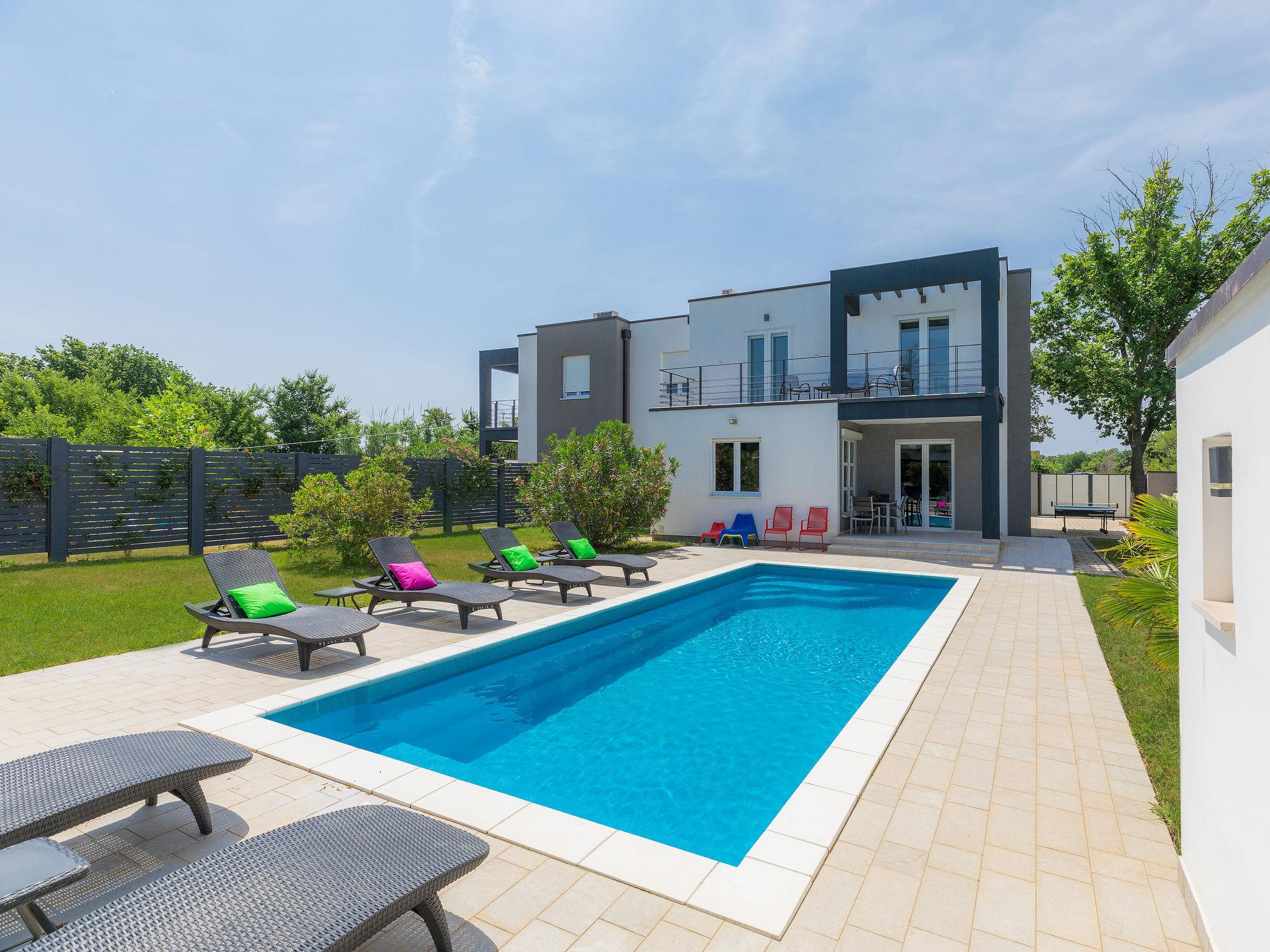 Foto 29 - Casa de 3 habitaciones en Ližnjan con piscina privada y vistas al mar