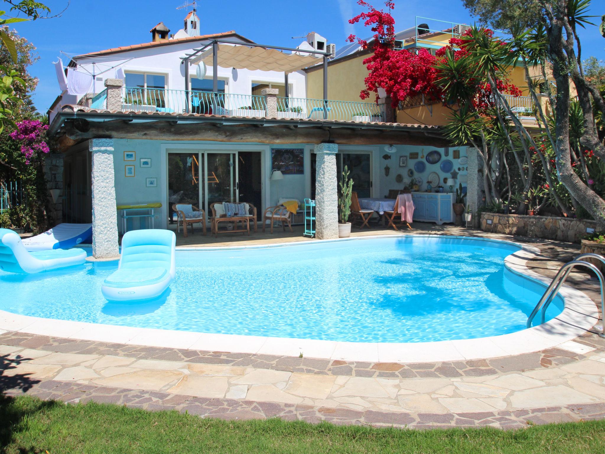 Foto 2 - Casa con 4 camere da letto a Bari Sardo con piscina privata e giardino