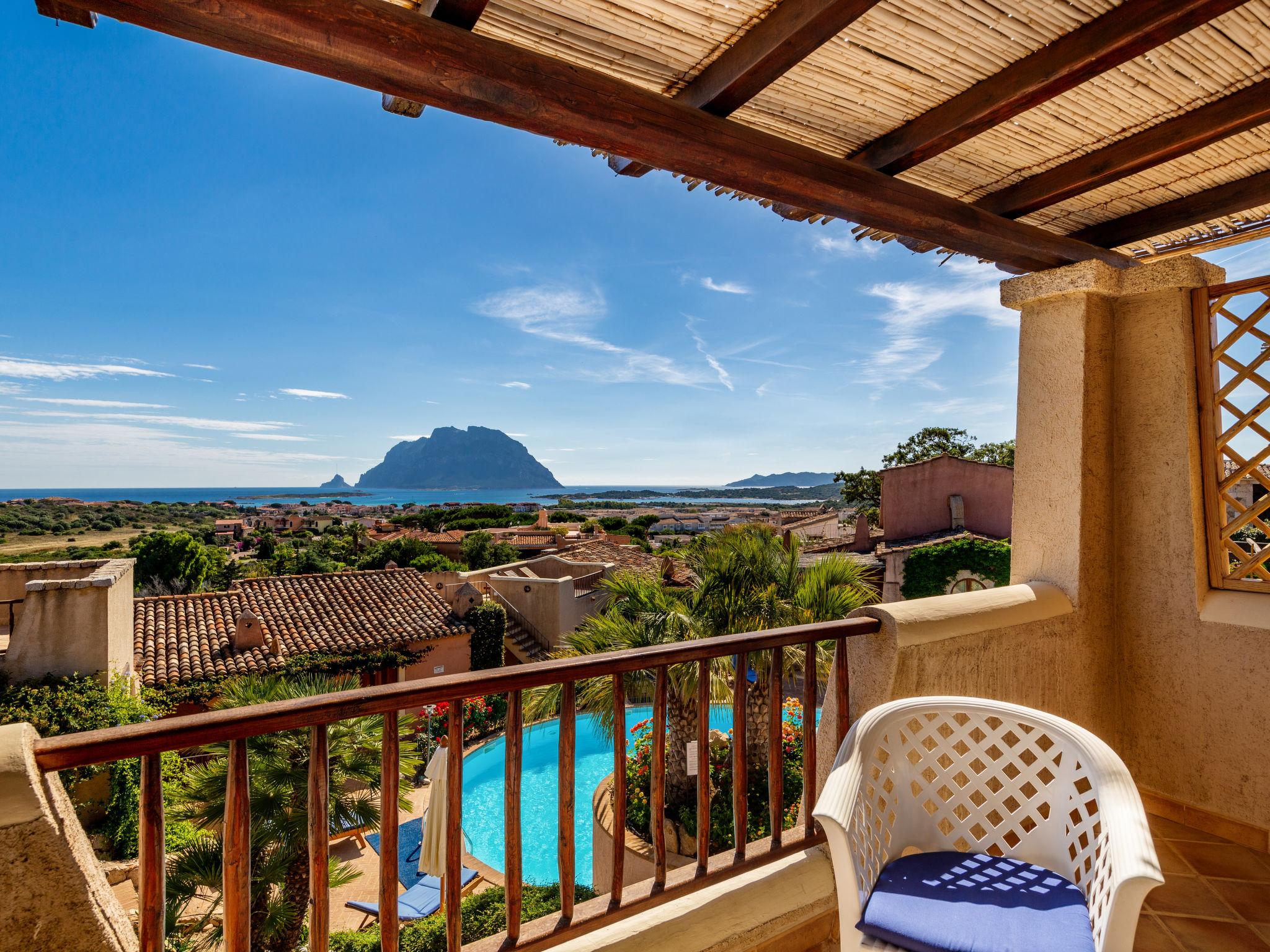 Foto 1 - Casa de 1 quarto em Loiri Porto San Paolo com piscina e vistas do mar