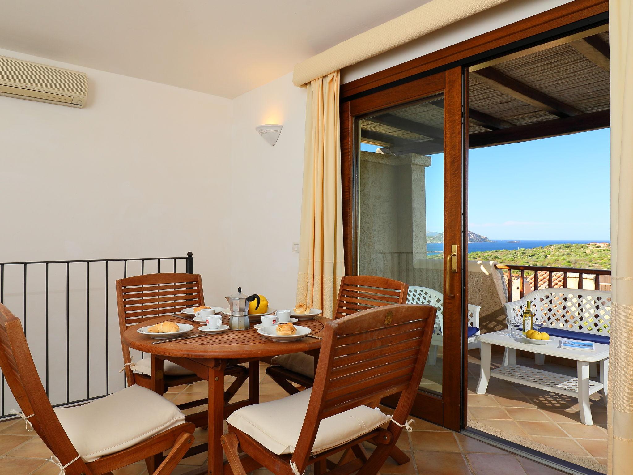 Photo 7 - Maison de 1 chambre à Loiri Porto San Paolo avec piscine et jardin