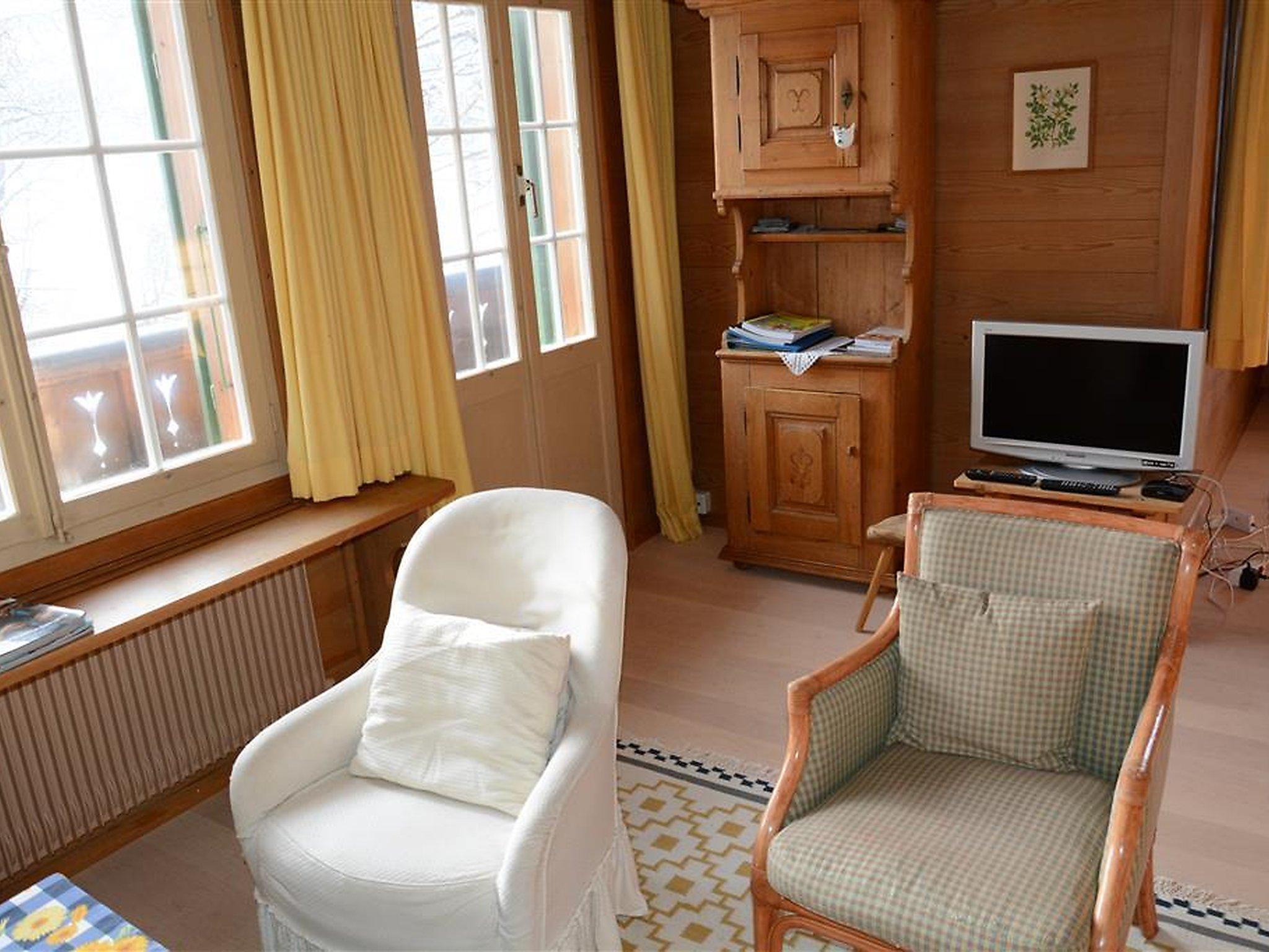 Foto 12 - Appartamento con 4 camere da letto a Saanen