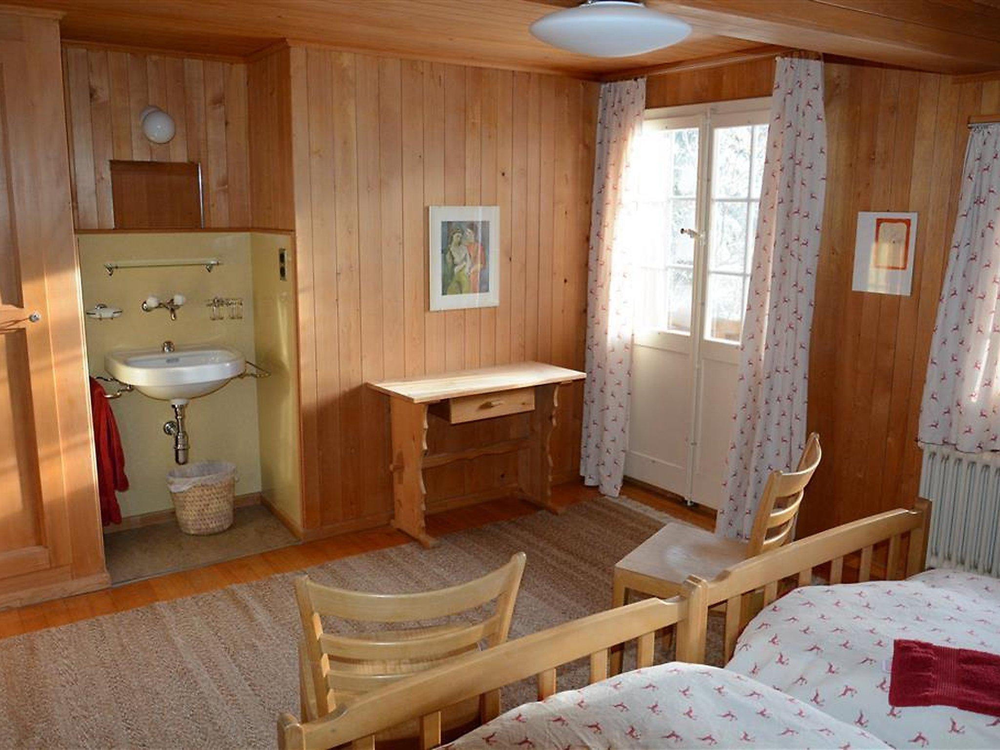 Foto 20 - Appartamento con 4 camere da letto a Saanen