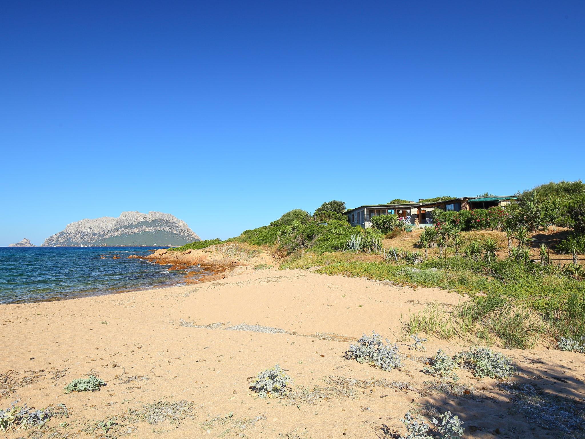 Foto 19 - Casa de 3 quartos em Olbia com jardim e vistas do mar