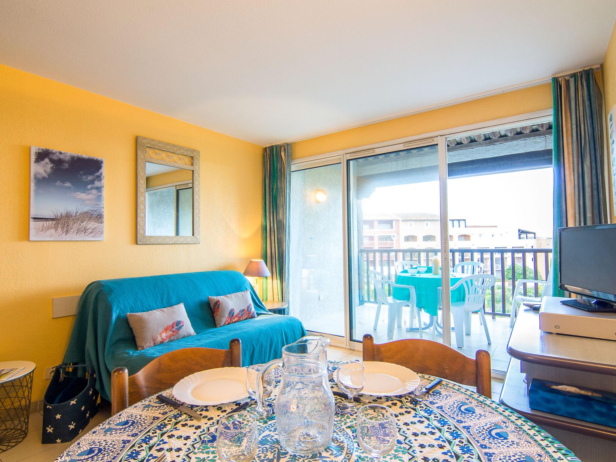 Foto 6 - Apartamento de 1 habitación en Cogolin con piscina y vistas al mar