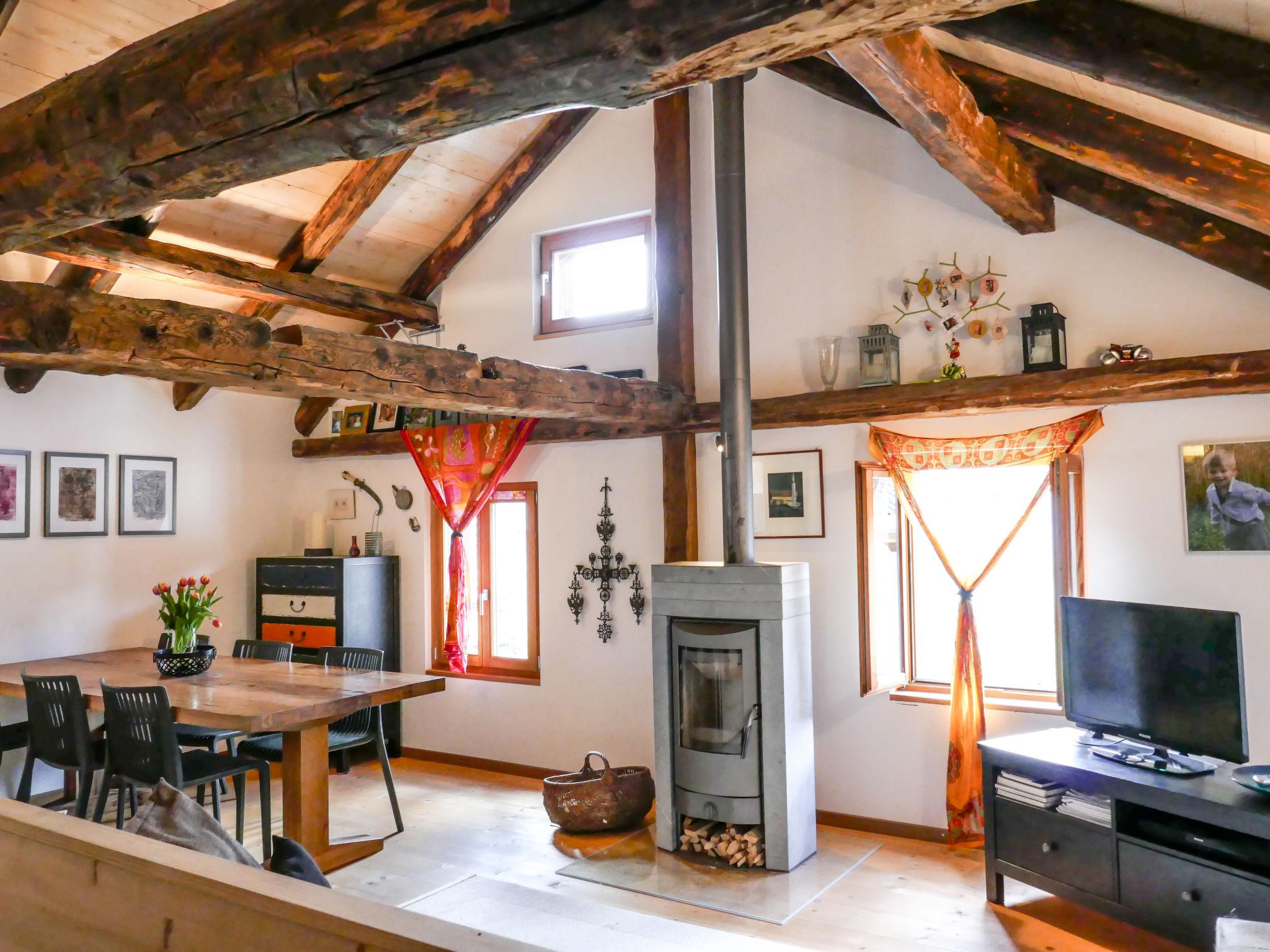 Photo 2 - Maison de 2 chambres à Pollegio avec terrasse et vues sur la montagne