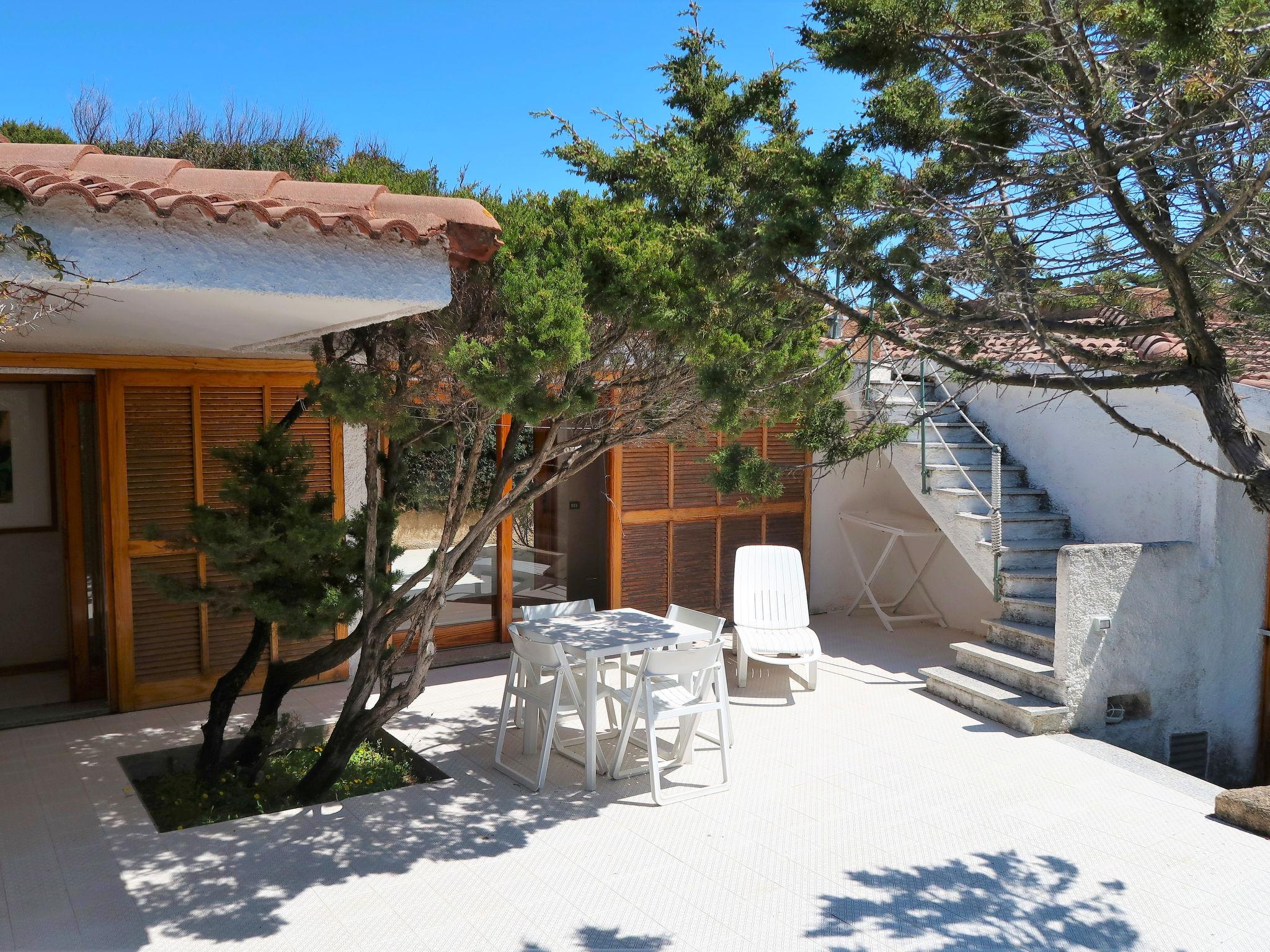 Foto 19 - Casa de 4 quartos em Aglientu com jardim e vistas do mar