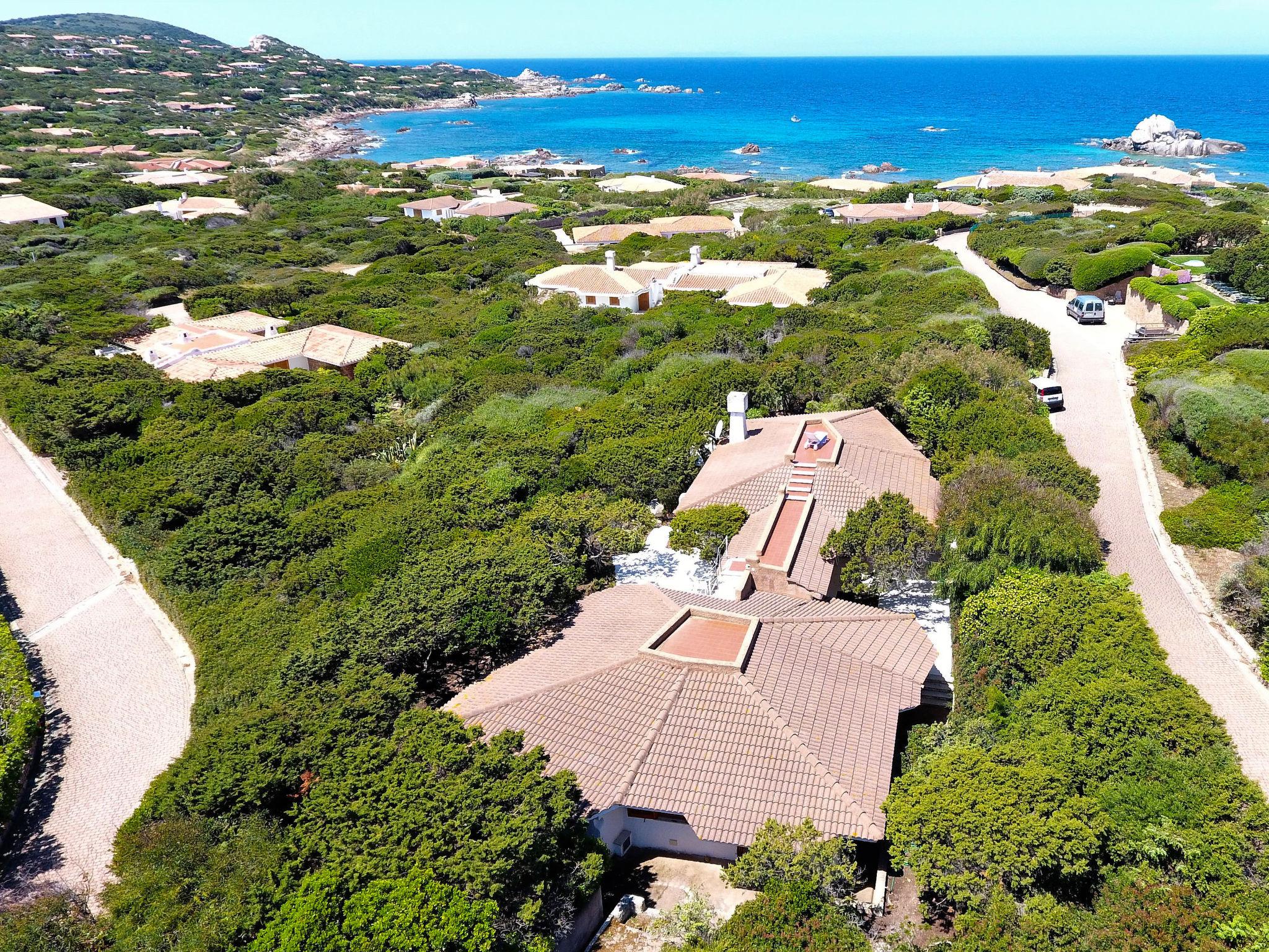 Foto 1 - Casa de 4 habitaciones en Aglientu con jardín y vistas al mar