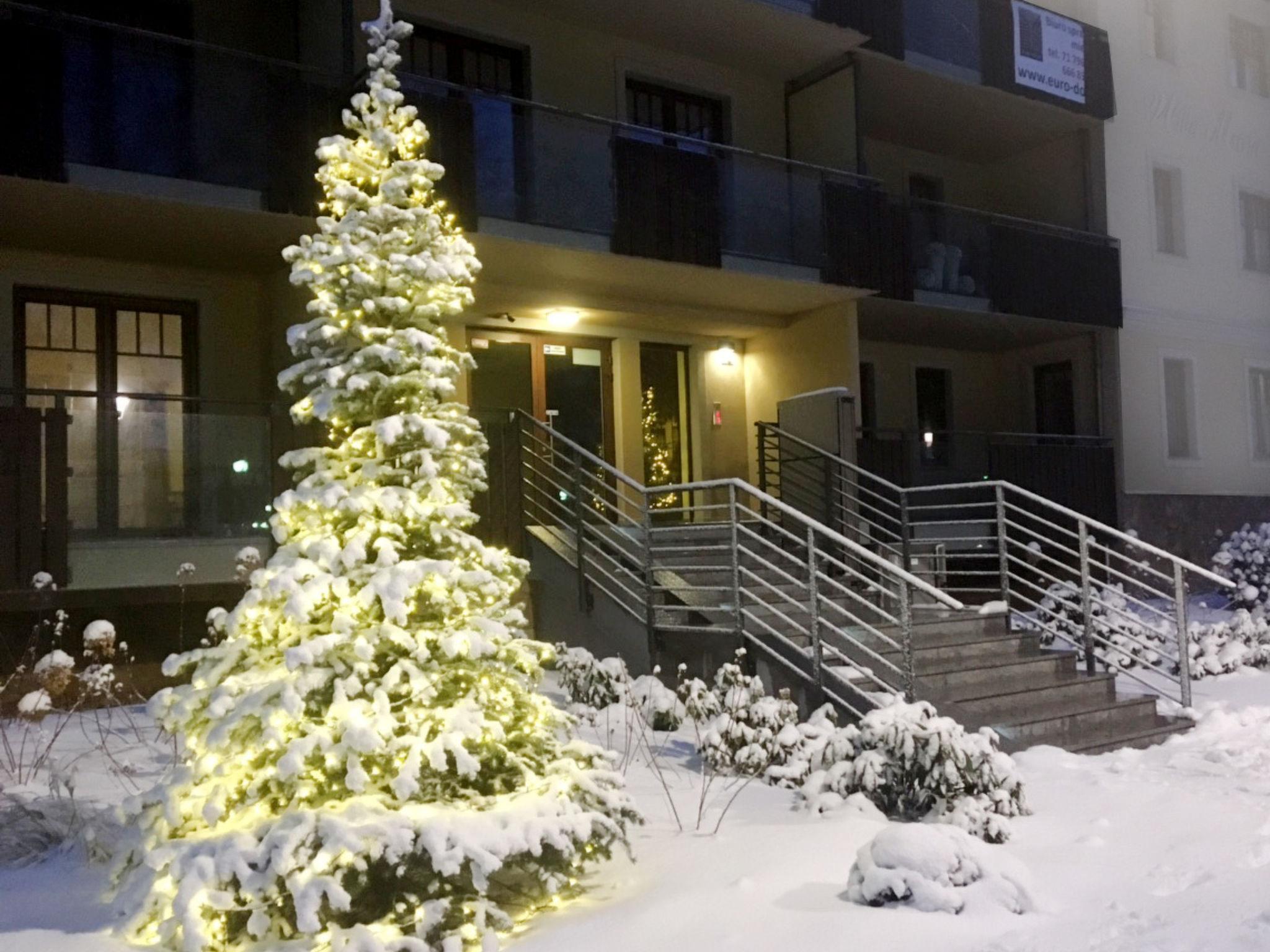 Photo 29 - Appartement de 2 chambres à Polanica-Zdrój avec jardin