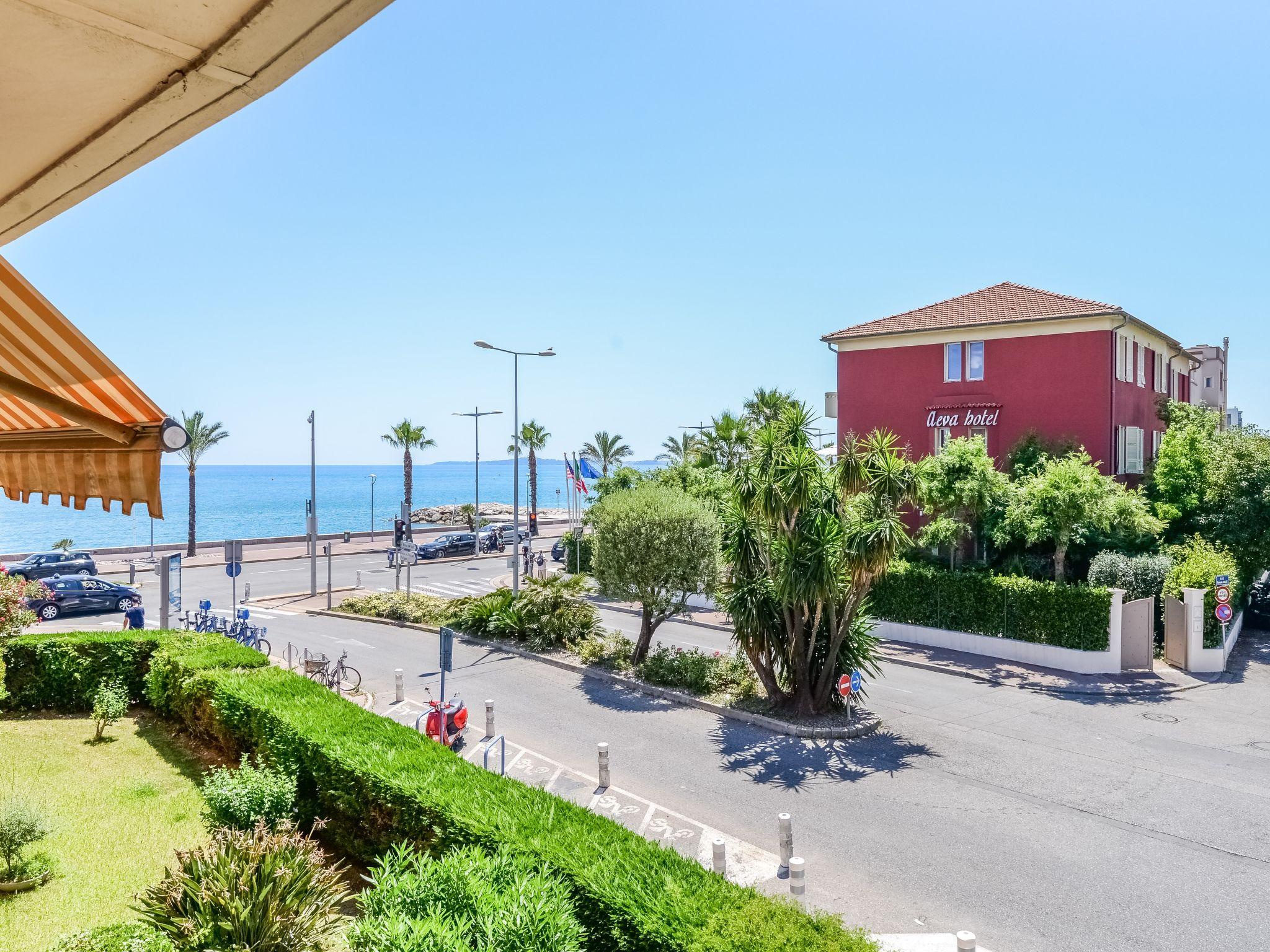 Foto 6 - Apartment mit 1 Schlafzimmer in Cagnes-sur-Mer mit blick aufs meer