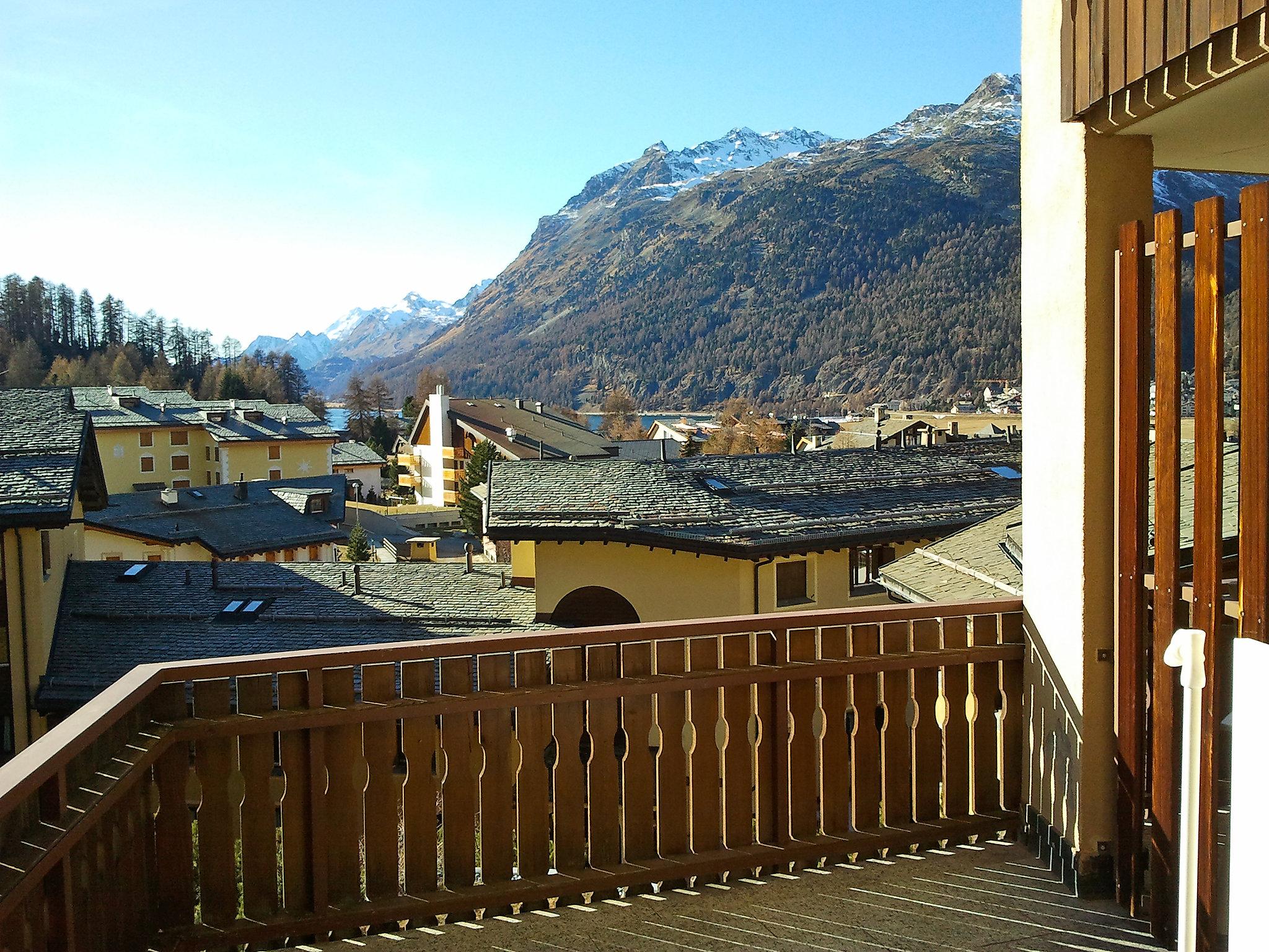 Foto 11 - Apartment mit 1 Schlafzimmer in Silvaplana mit blick auf die berge