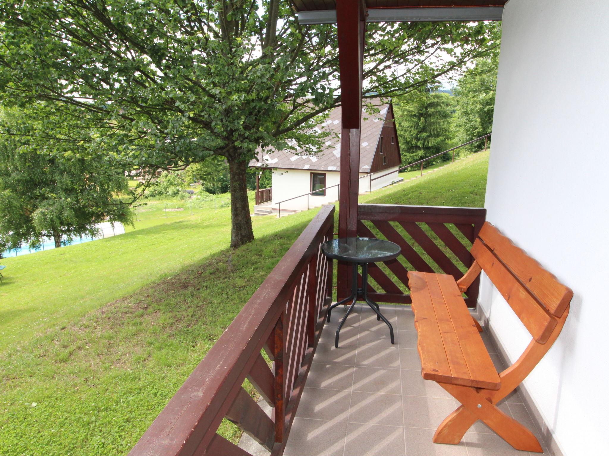 Photo 6 - Maison de 3 chambres à Černý Důl avec piscine et vues sur la montagne