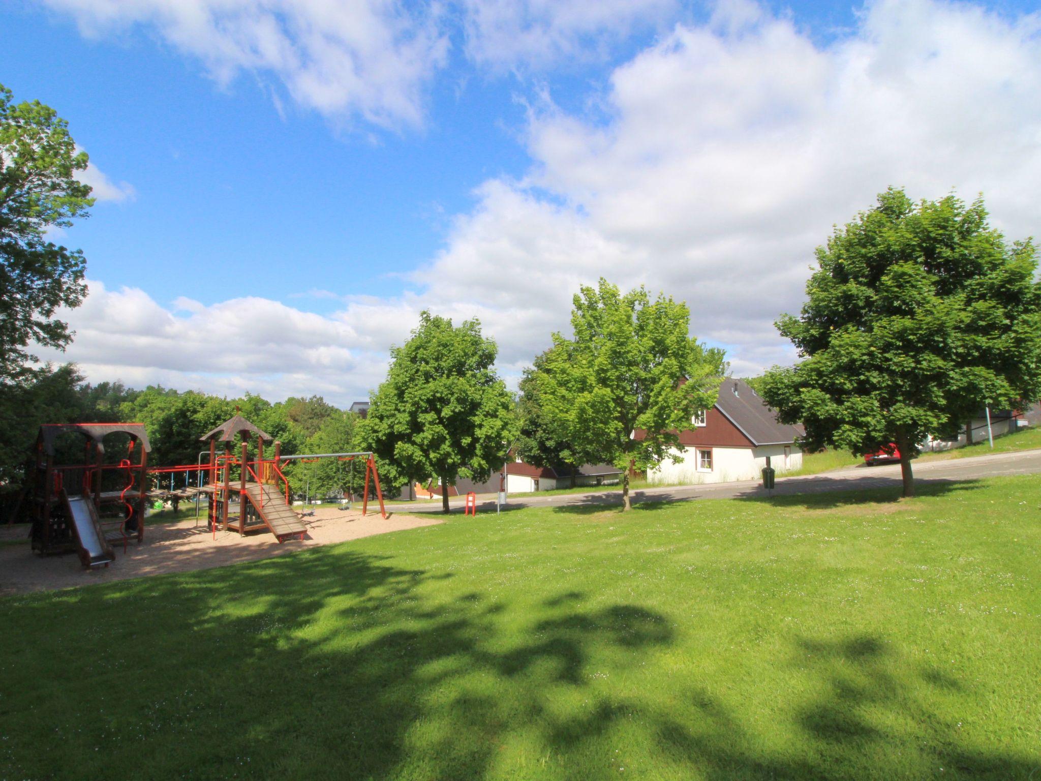 Photo 33 - Maison de 3 chambres à Černý Důl avec piscine et jardin