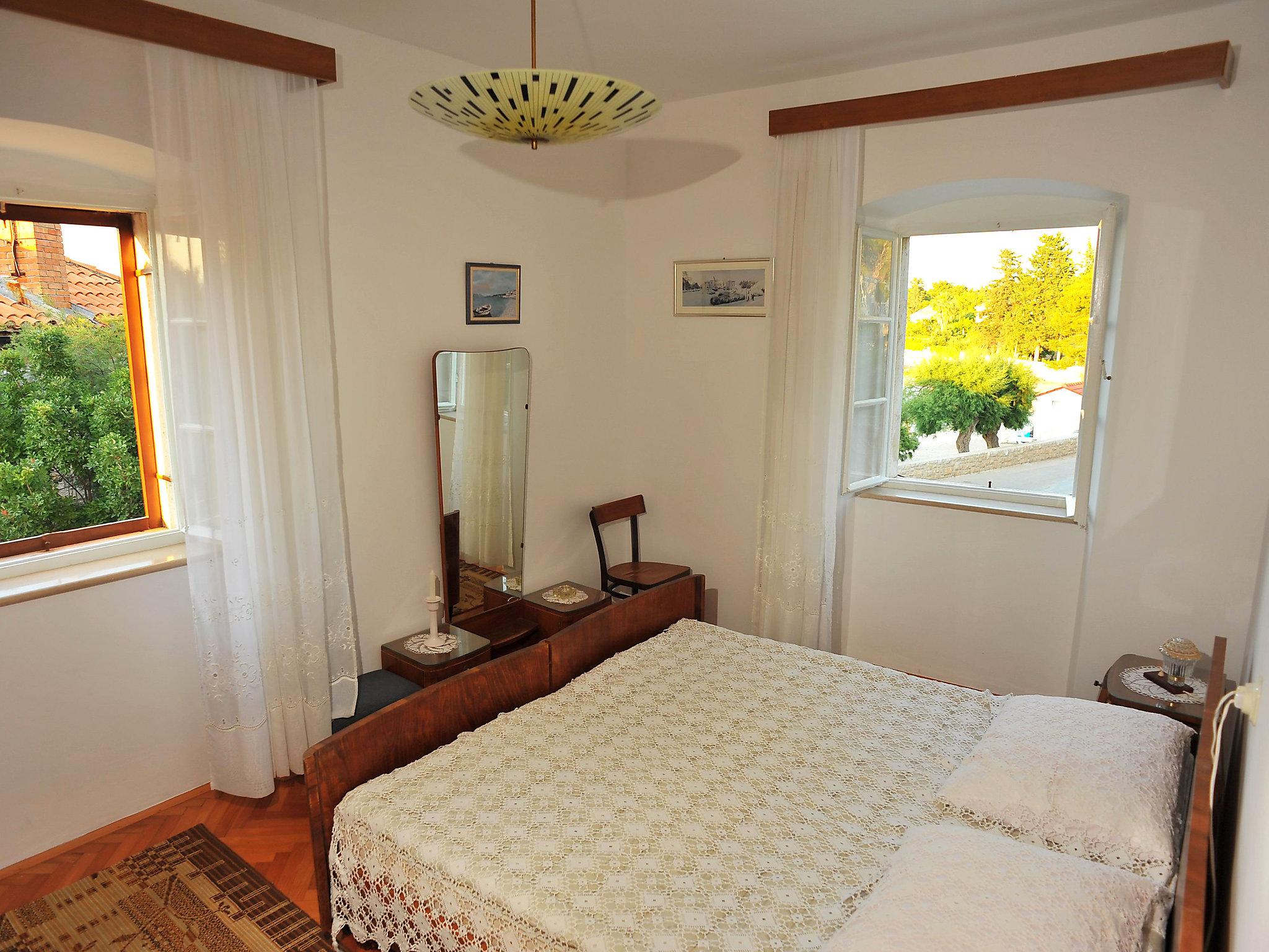 Photo 11 - Appartement de 3 chambres à Sutivan avec vues à la mer