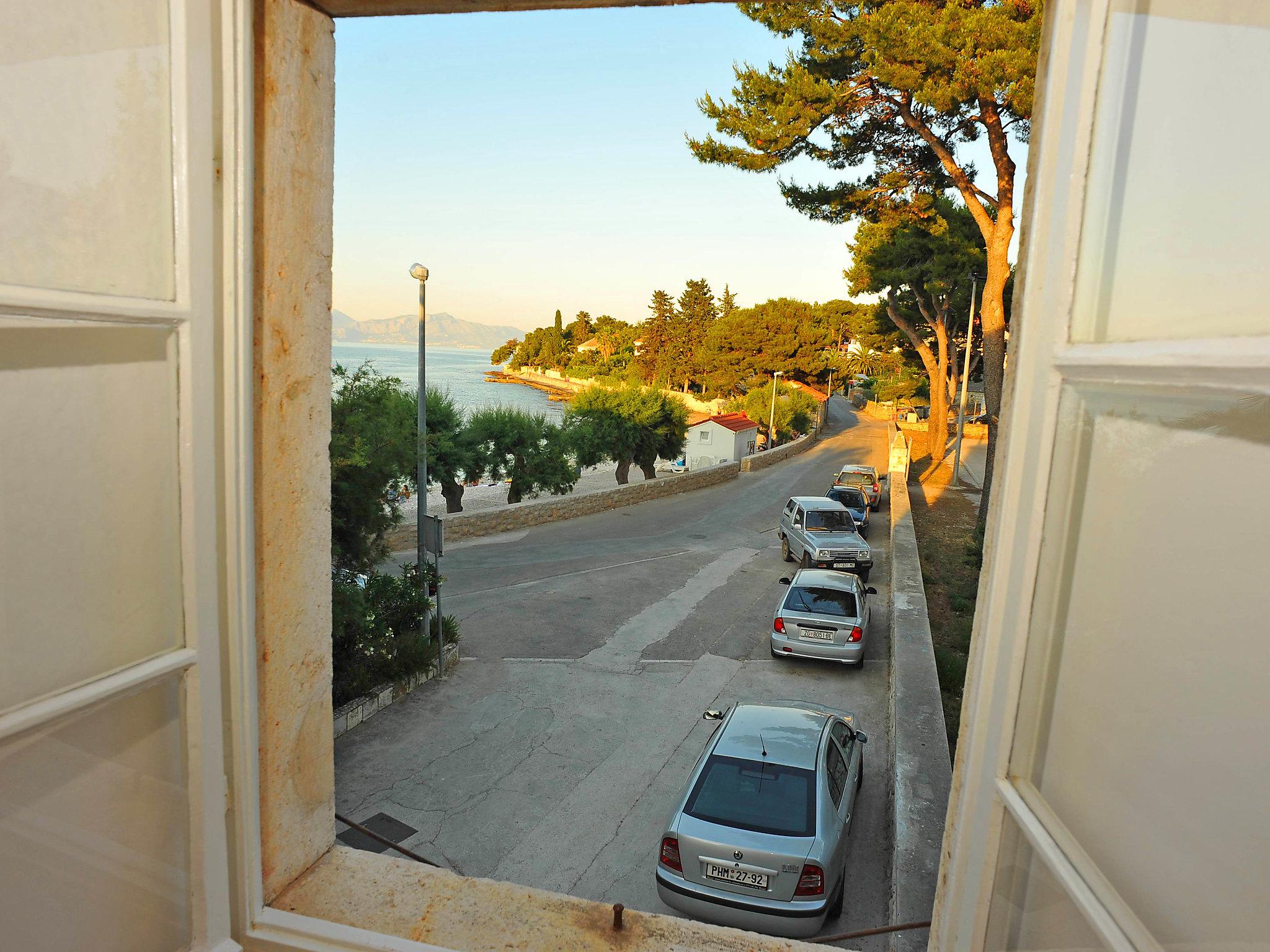 Foto 8 - Appartamento con 3 camere da letto a Sutivan con vista mare