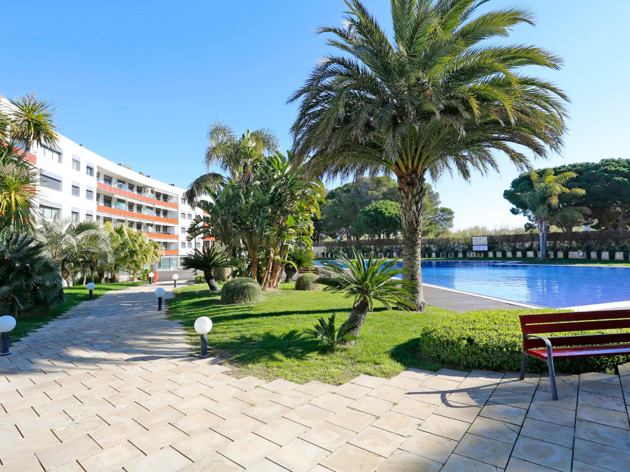 Photo 15 - 3 bedroom Apartment in Cambrils with swimming pool and garden